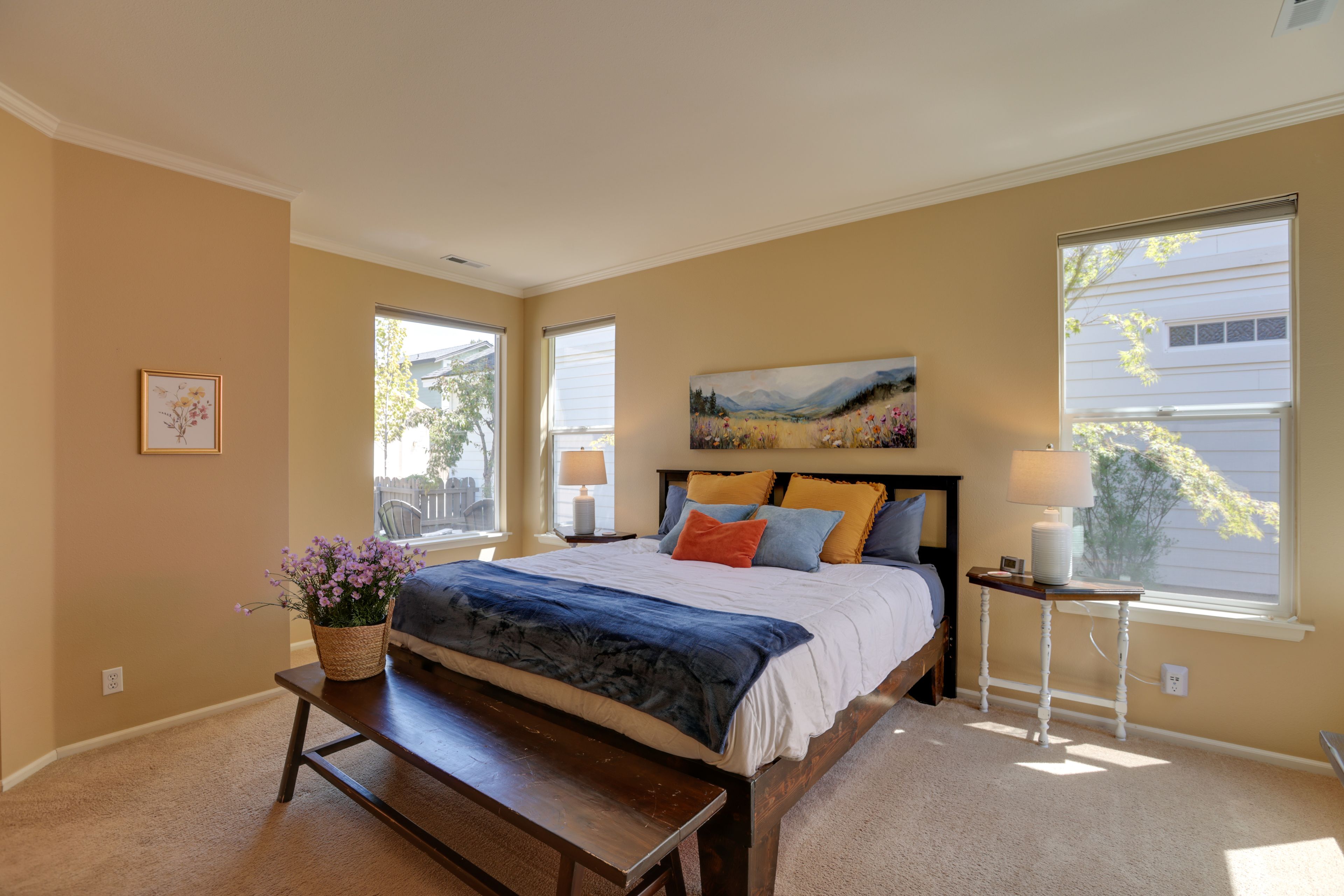 Bedroom 1 | King Bed