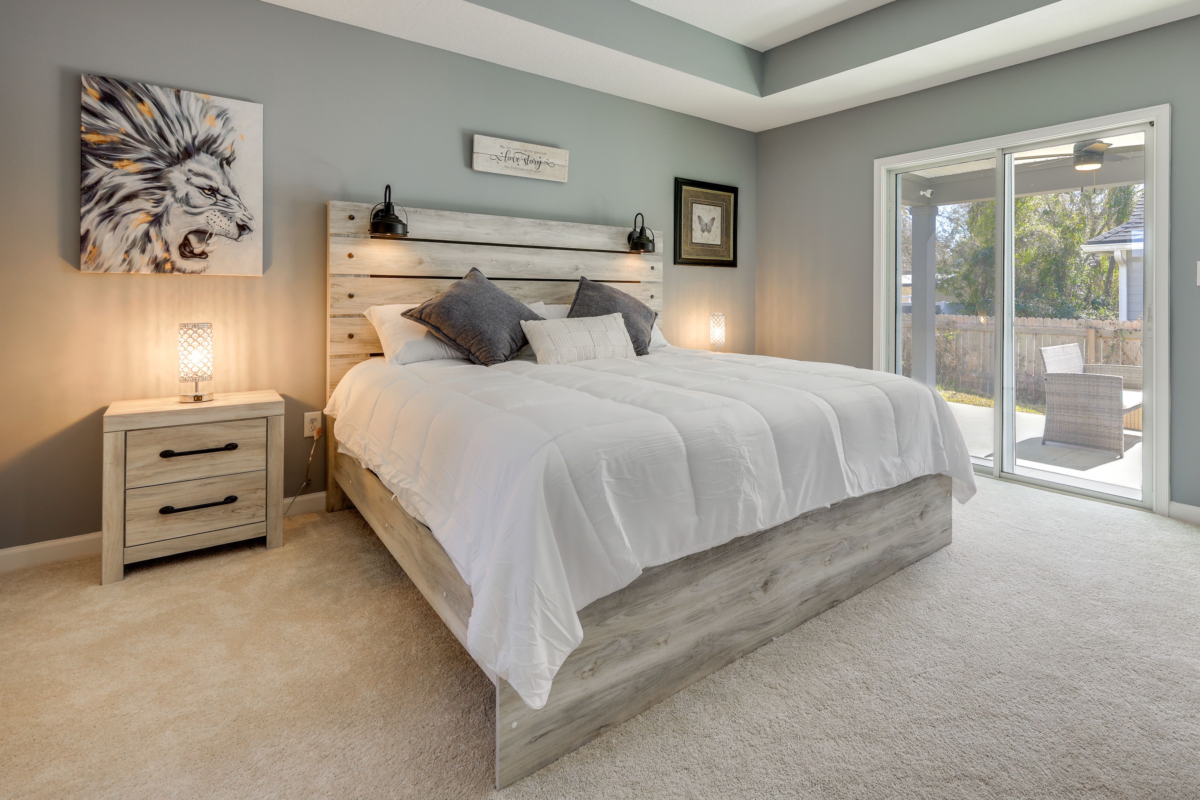 Bedroom 1 | Queen Bed