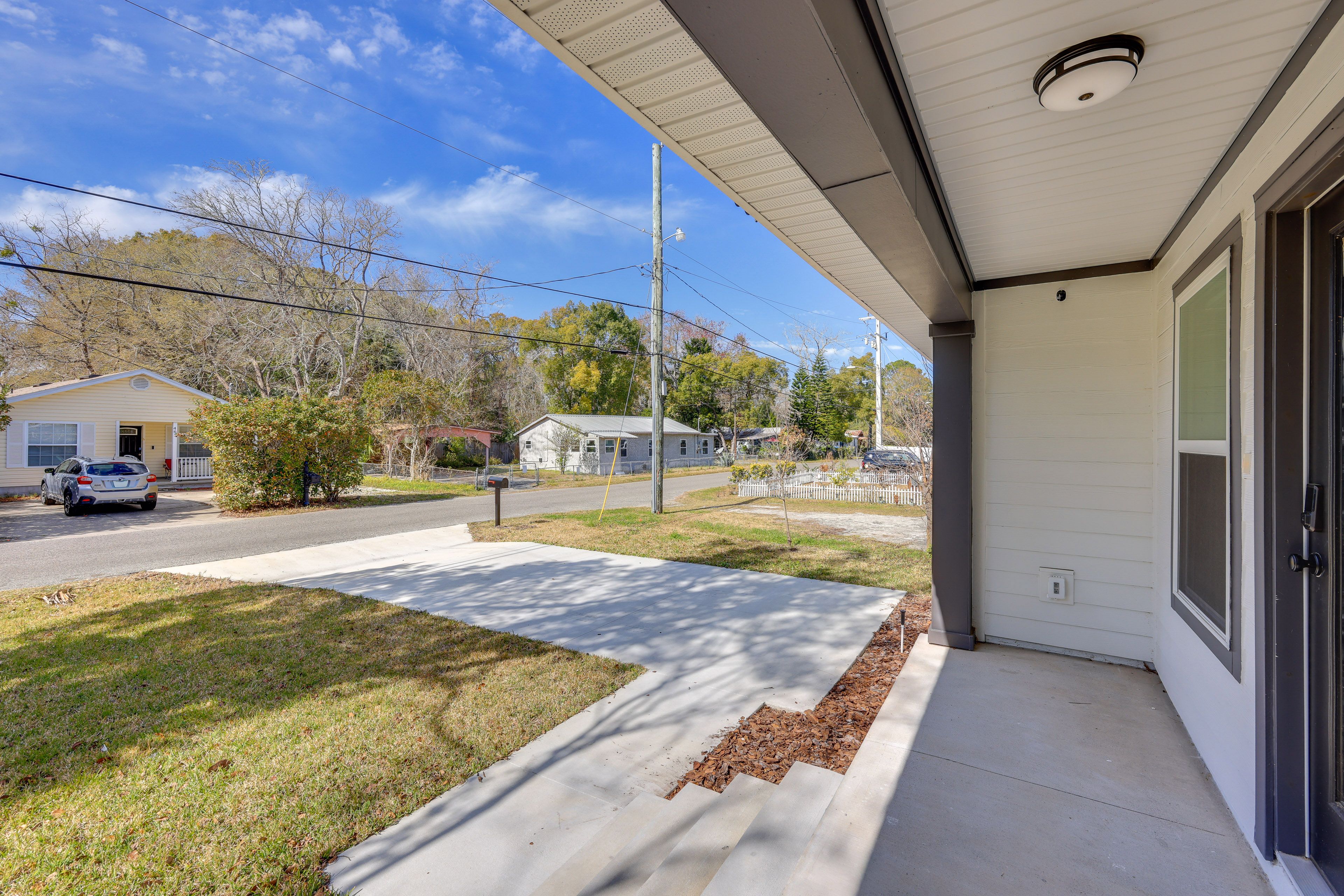 Driveway Parking | 2 Vehicles