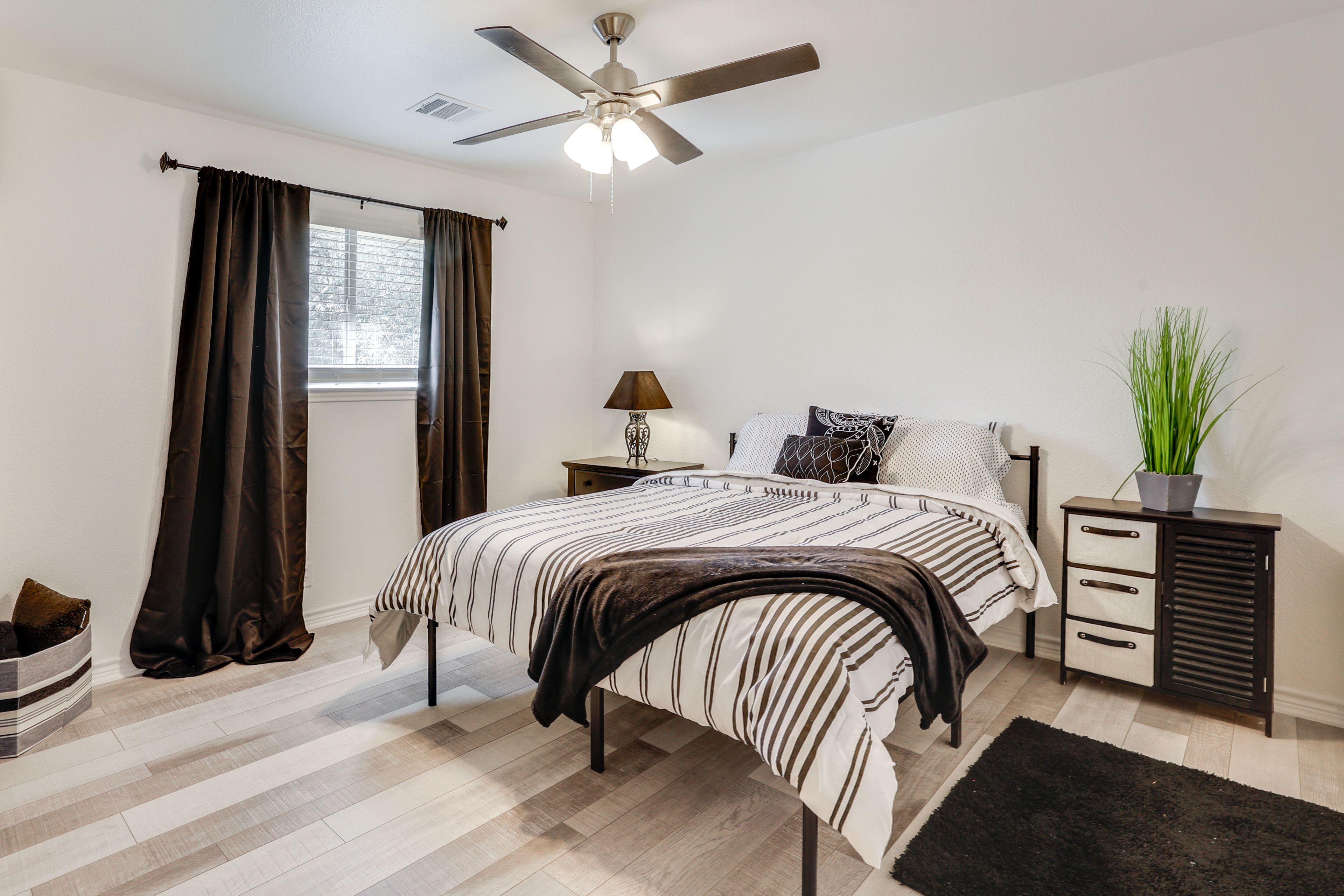 Bedroom 2 | Queen Bed | 2nd Floor