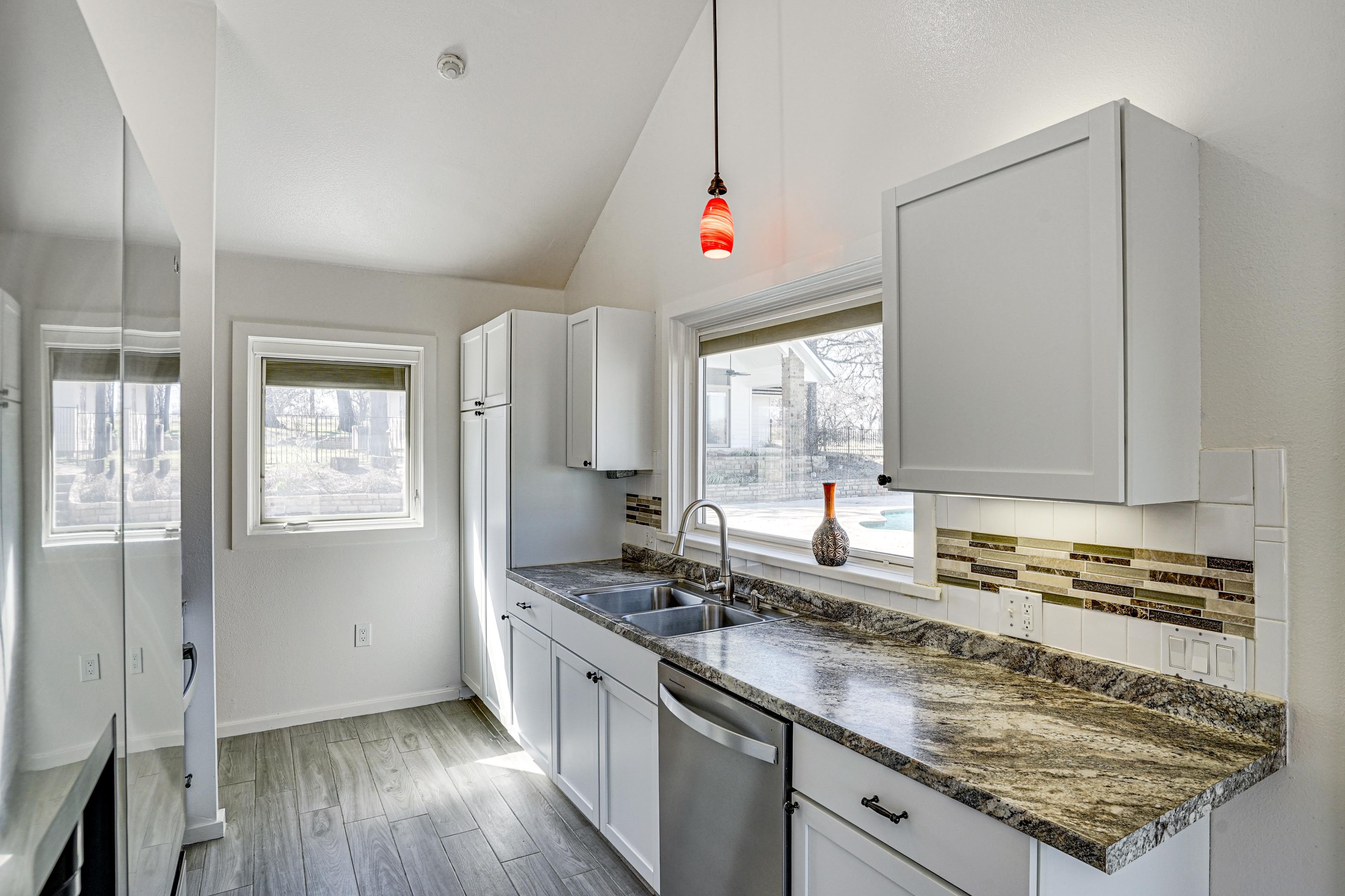 Carriage House | Kitchen | 1st Floor