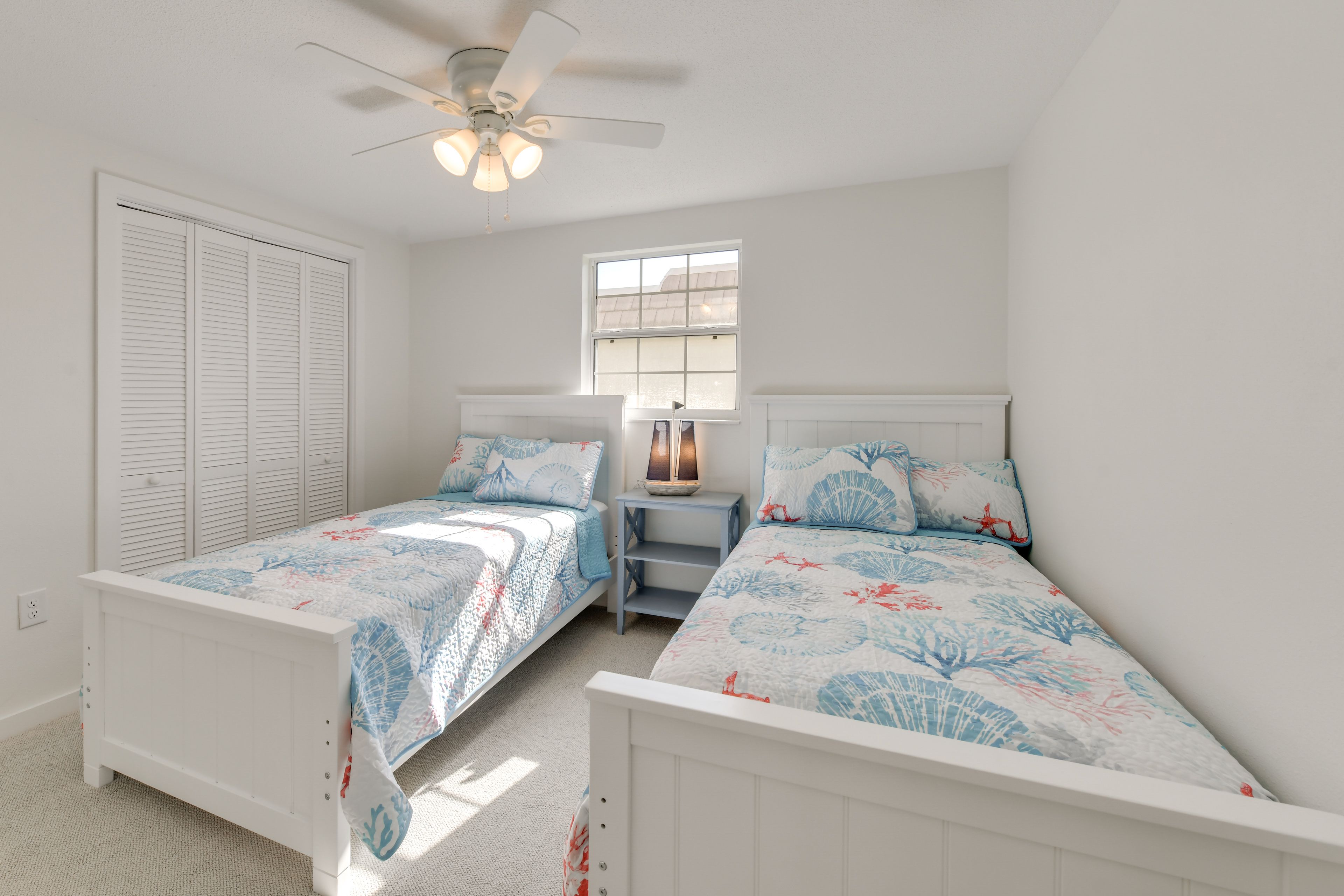 Bedroom 2 | 2 Twin Beds