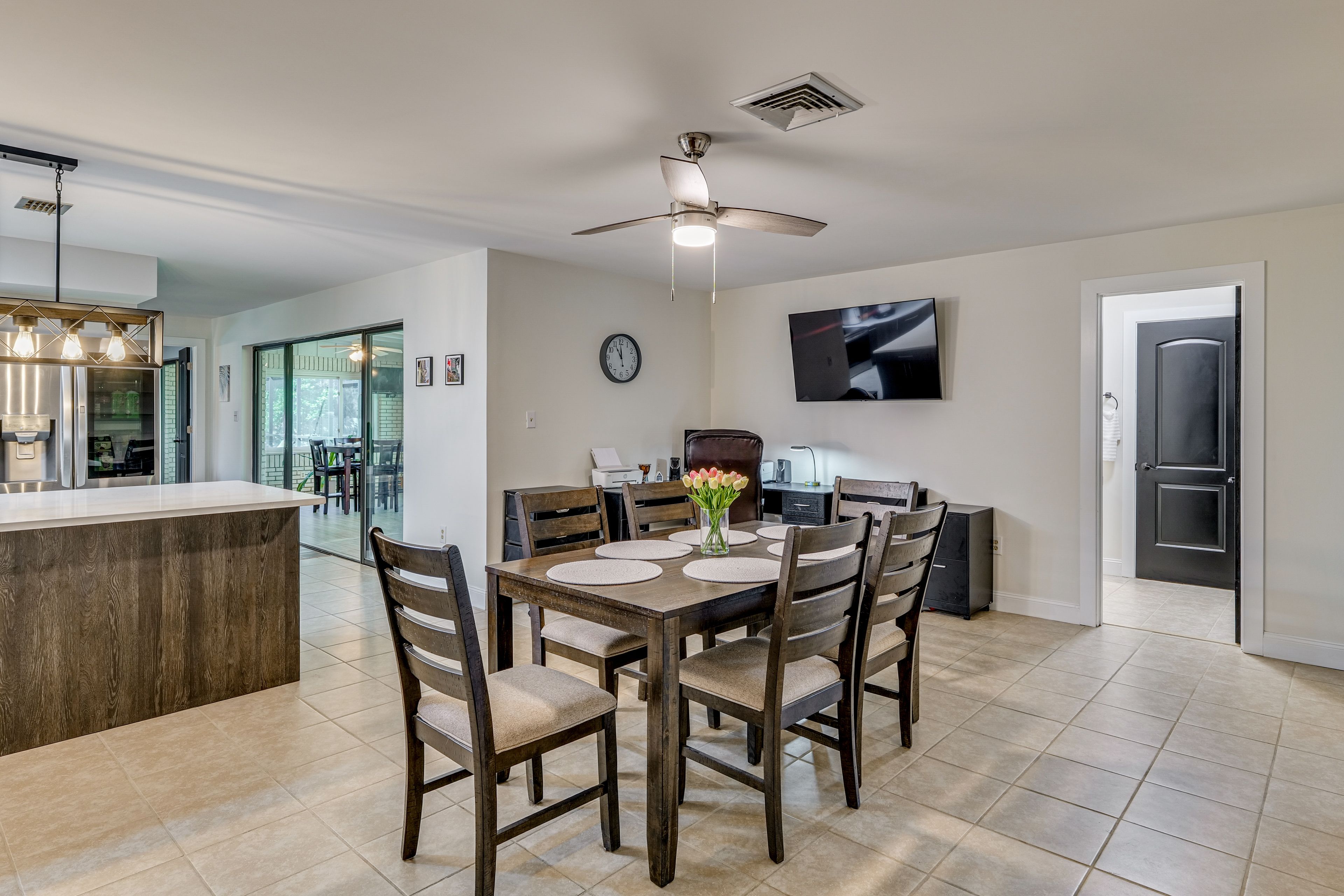 Dining Table | Workspace