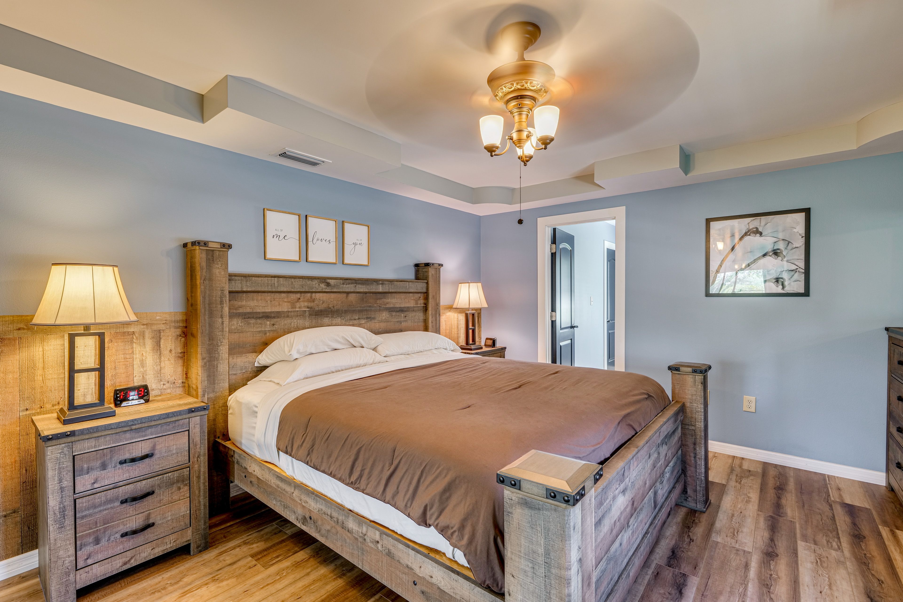 Bedroom 1 | King Bed