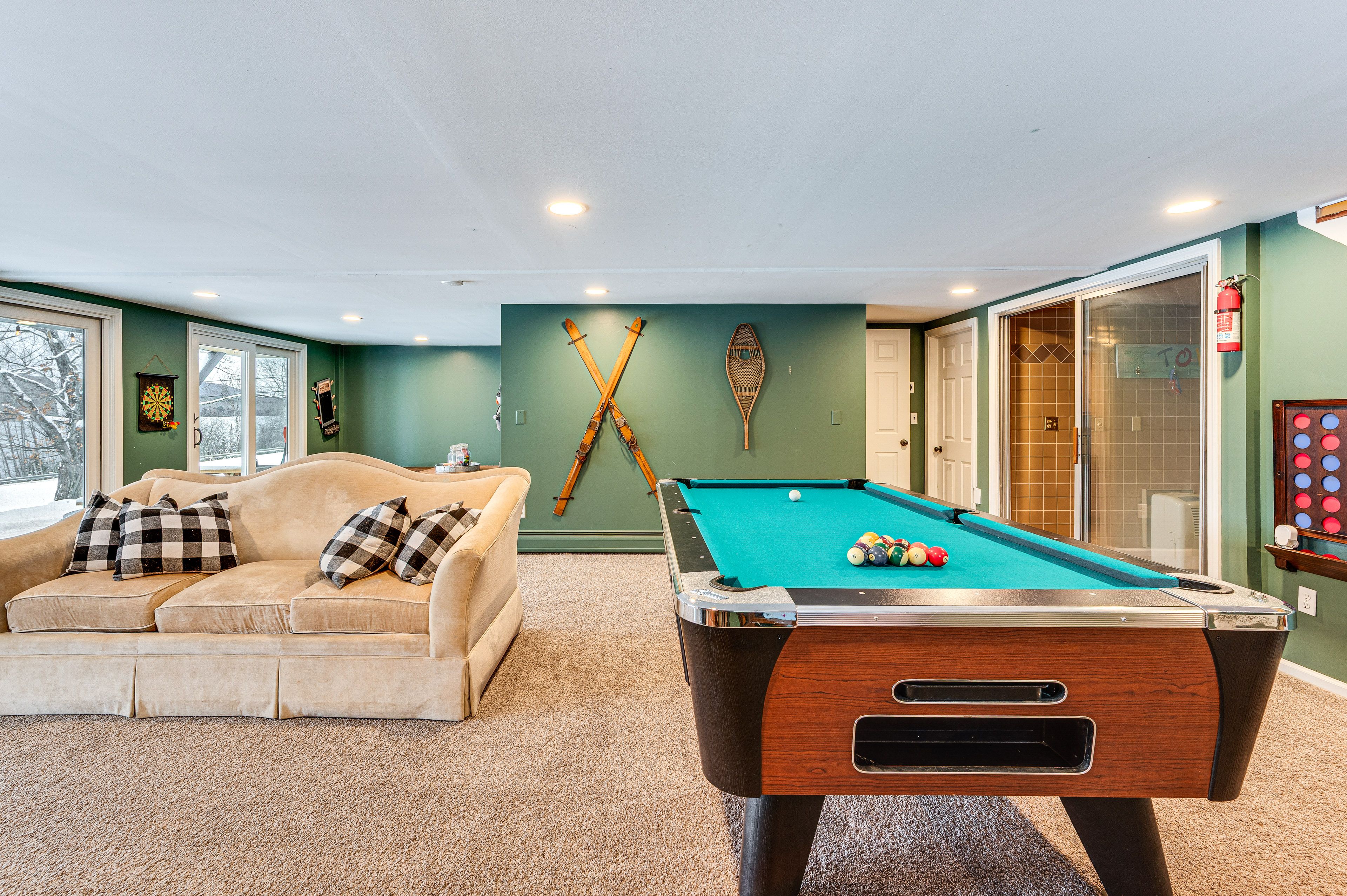 Game Room | Smart TV | Lower Floor