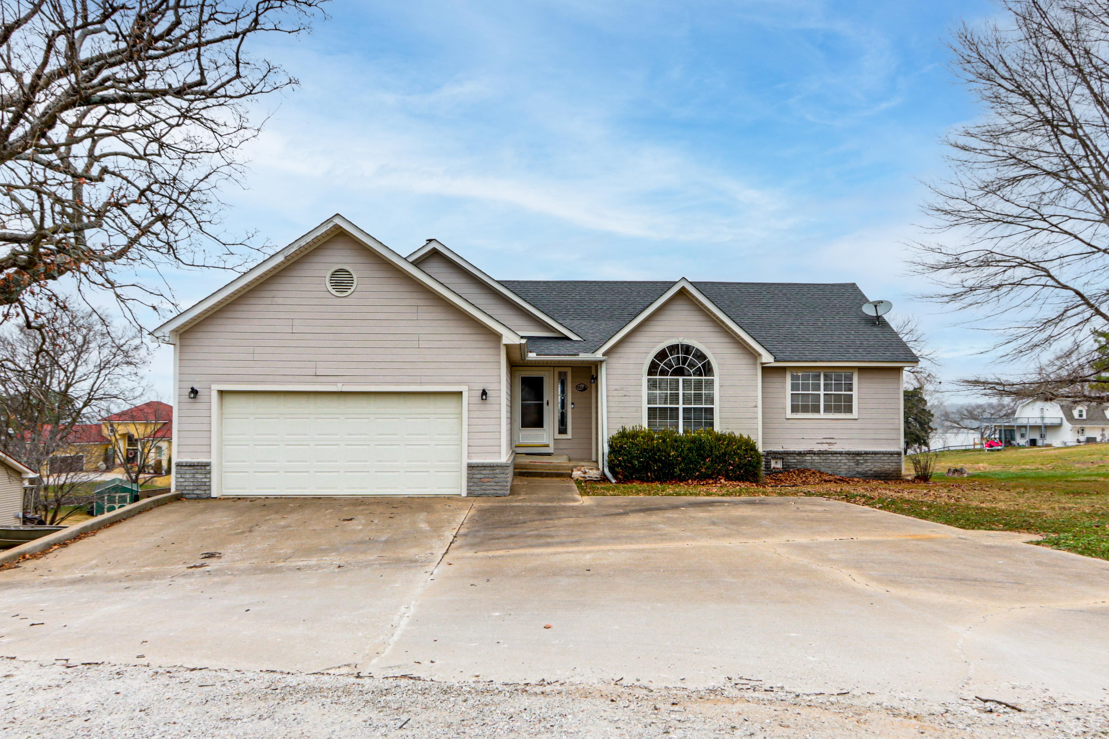Parking | Driveway (3 Vehicles)