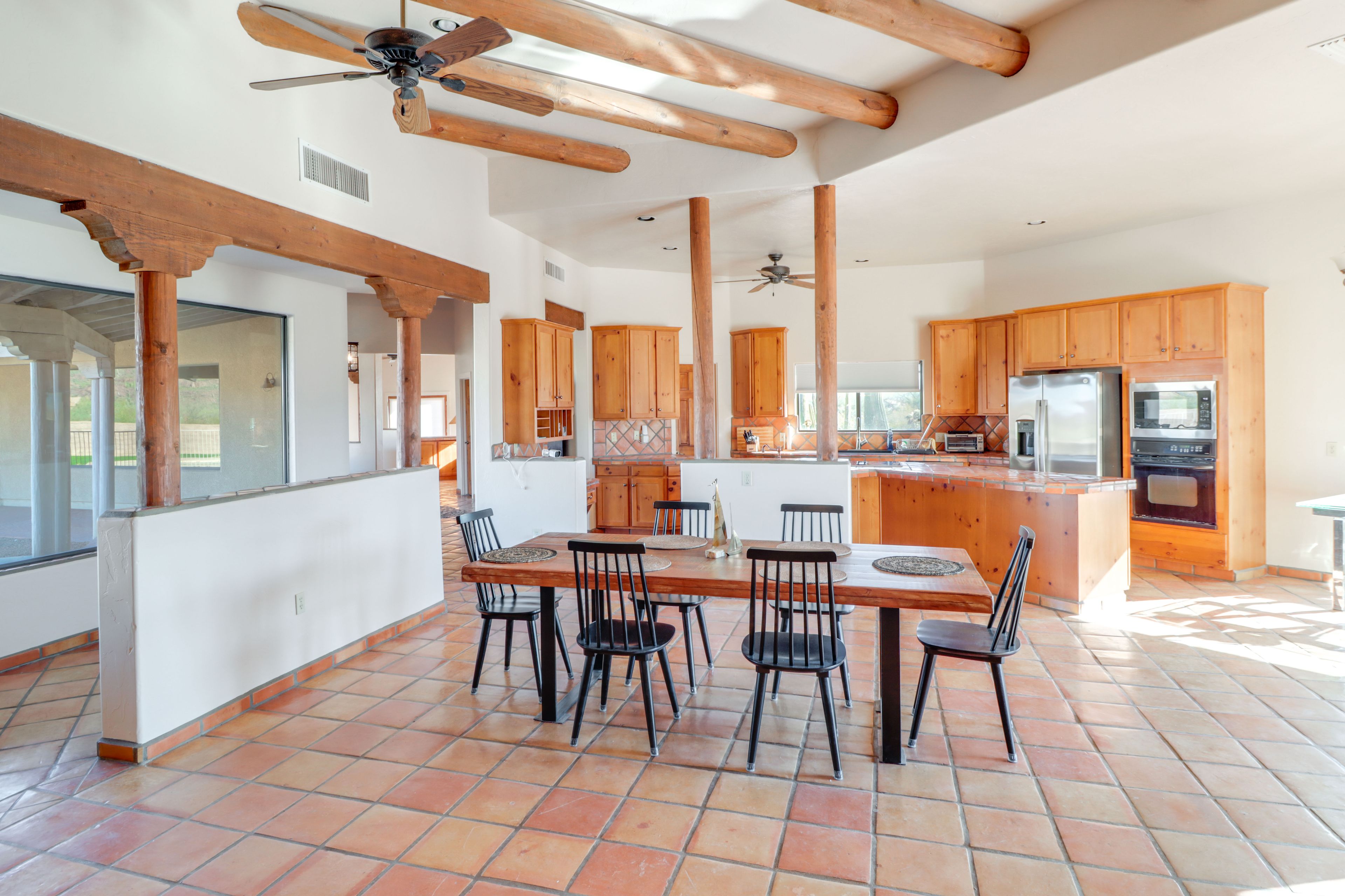 Kitchen & Dining Area