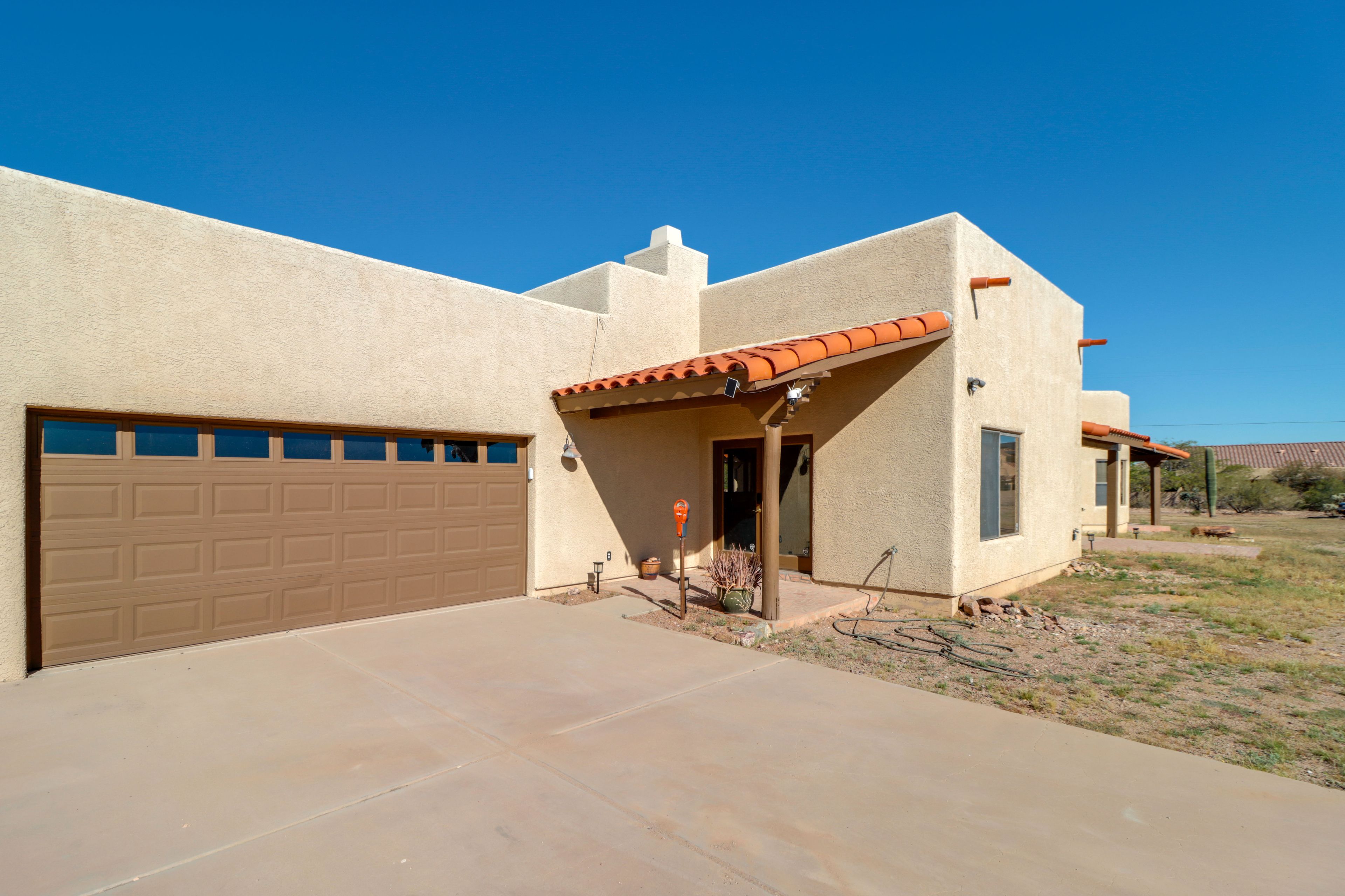 Driveway Parking | 3 Vehicles