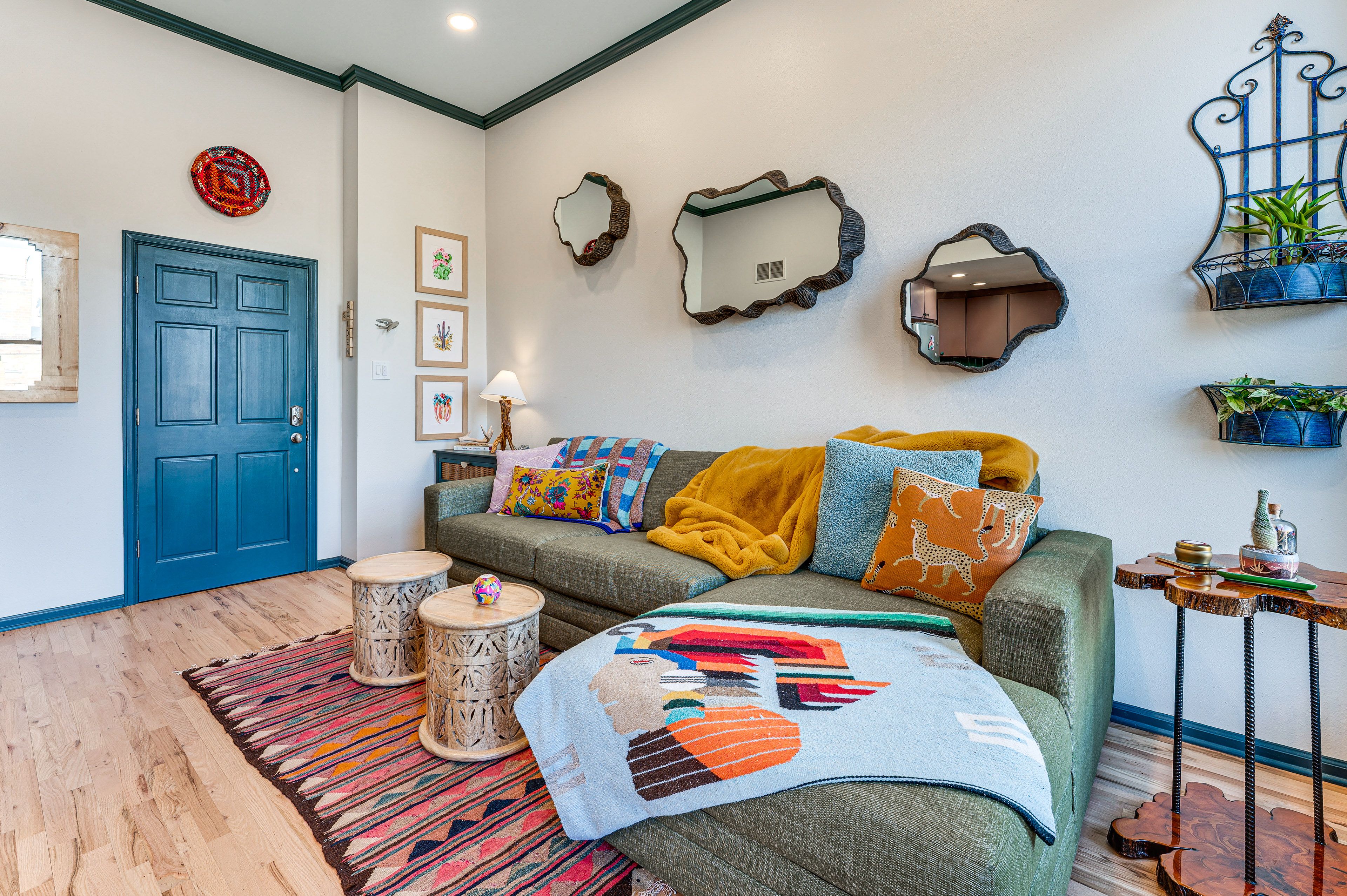 Living Room | Queen Sleeper Sofa