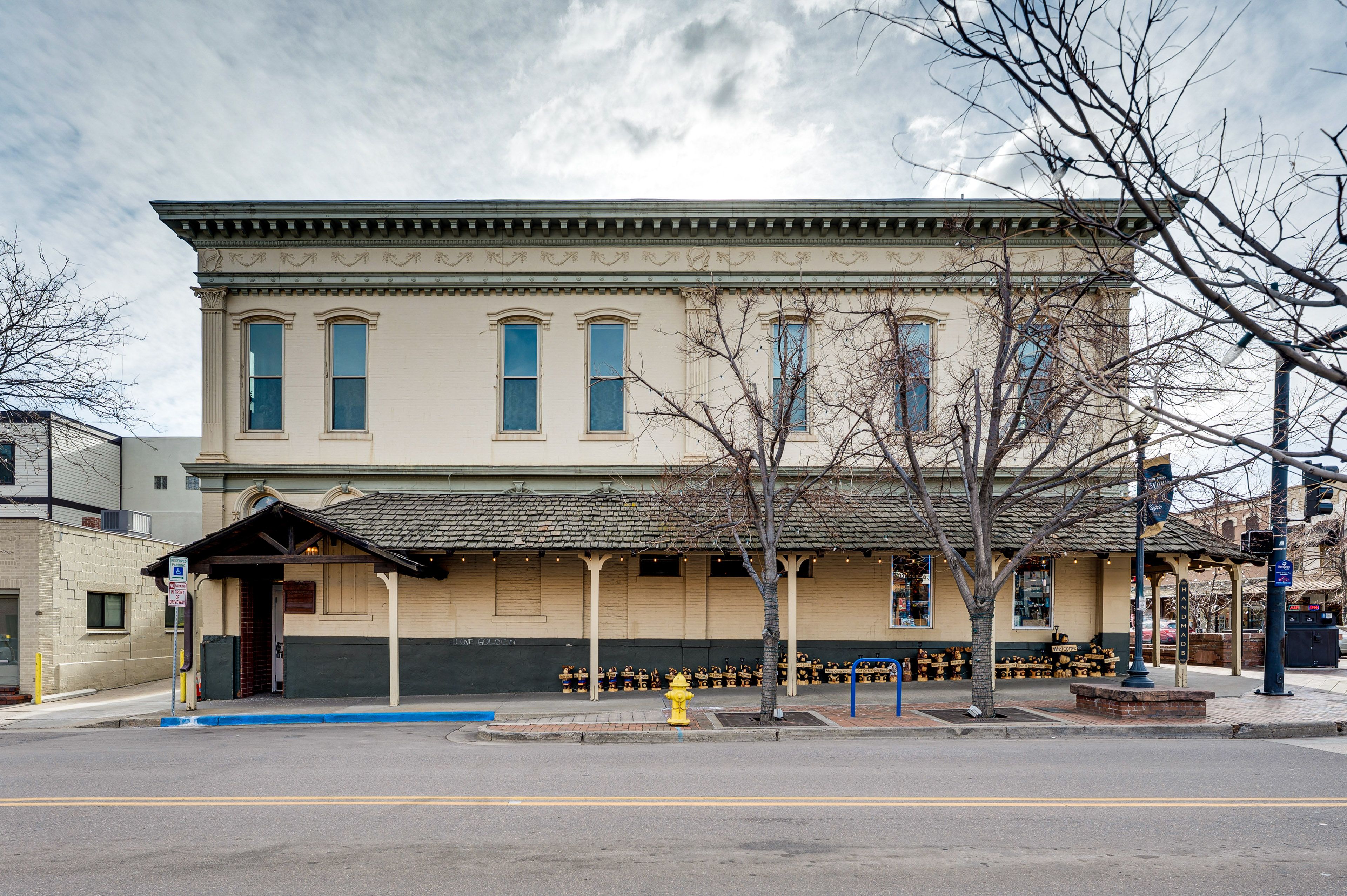 Community Garage Parking | 1 Vehicle