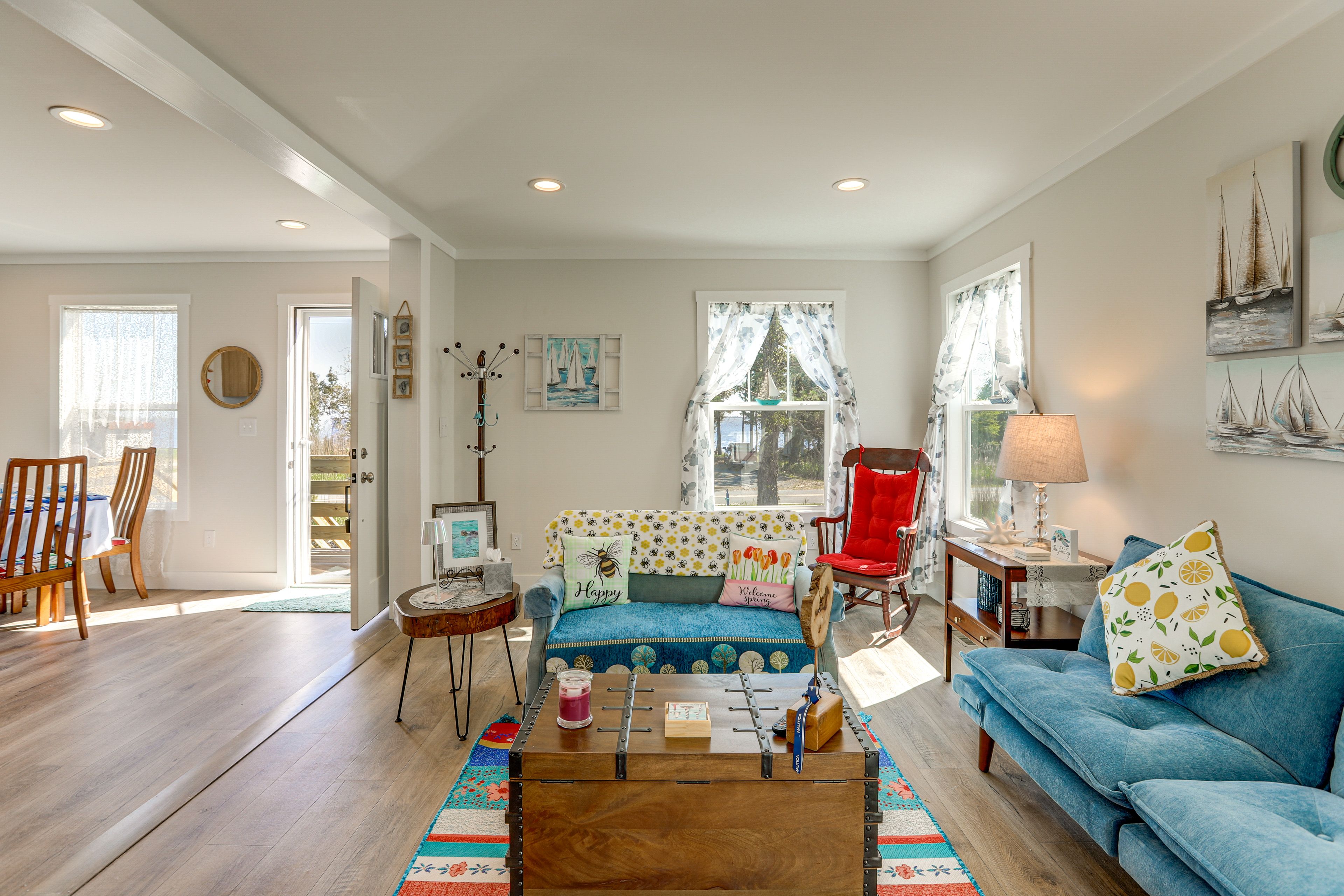 Living Room | Futon