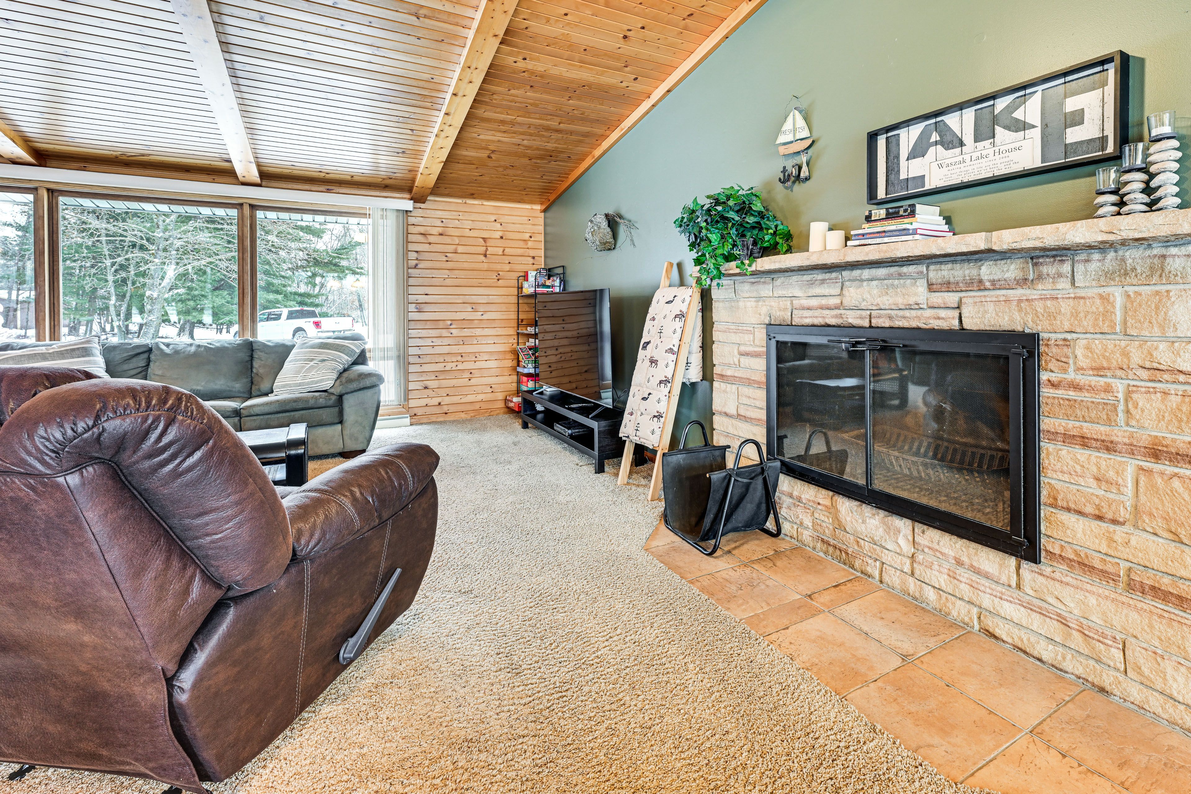 Living Room | Free WiFi | Central A/C & Heat | Queen Sleeper Sofa | 1st Floor