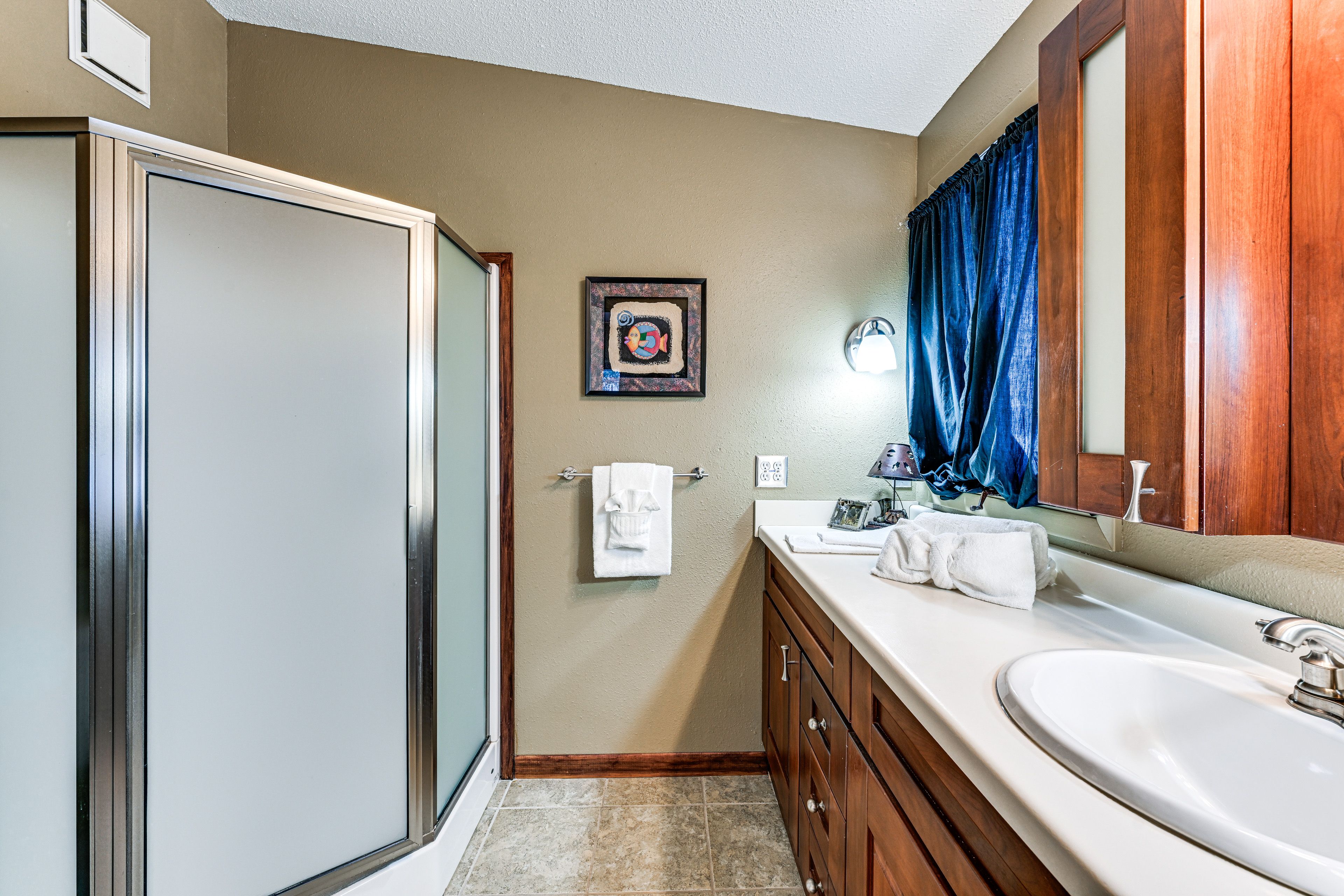 En-Suite Bathroom | 1st Floor