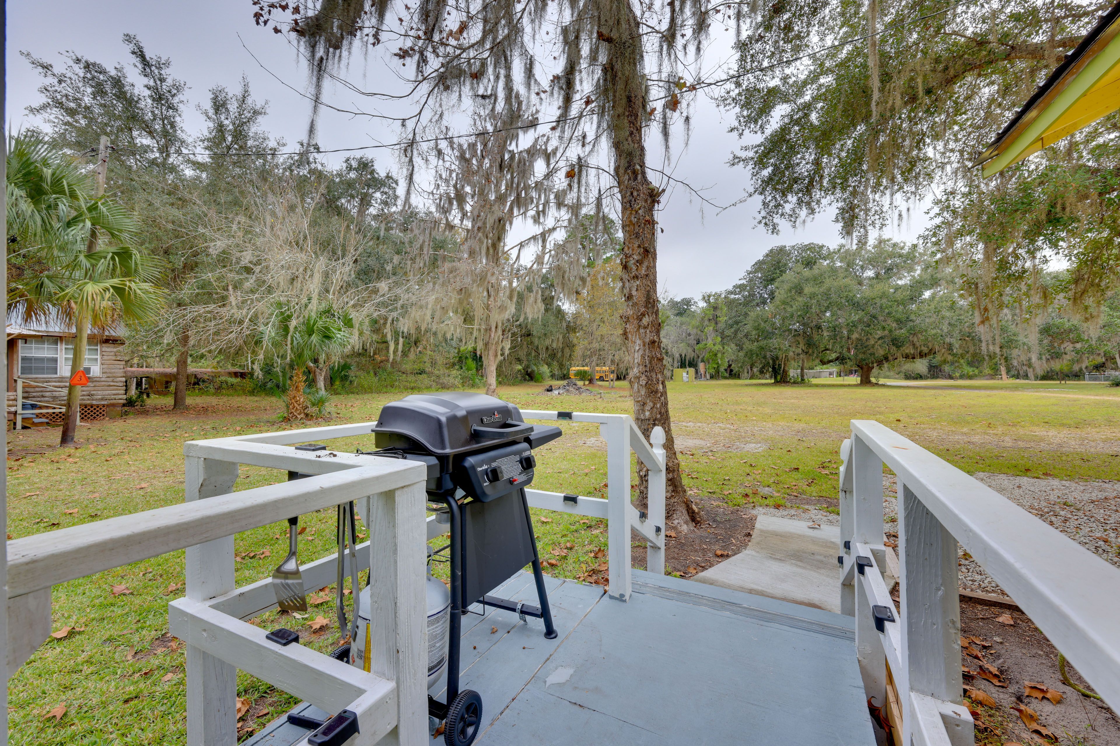 Front Porch | Gas Grill | Entry