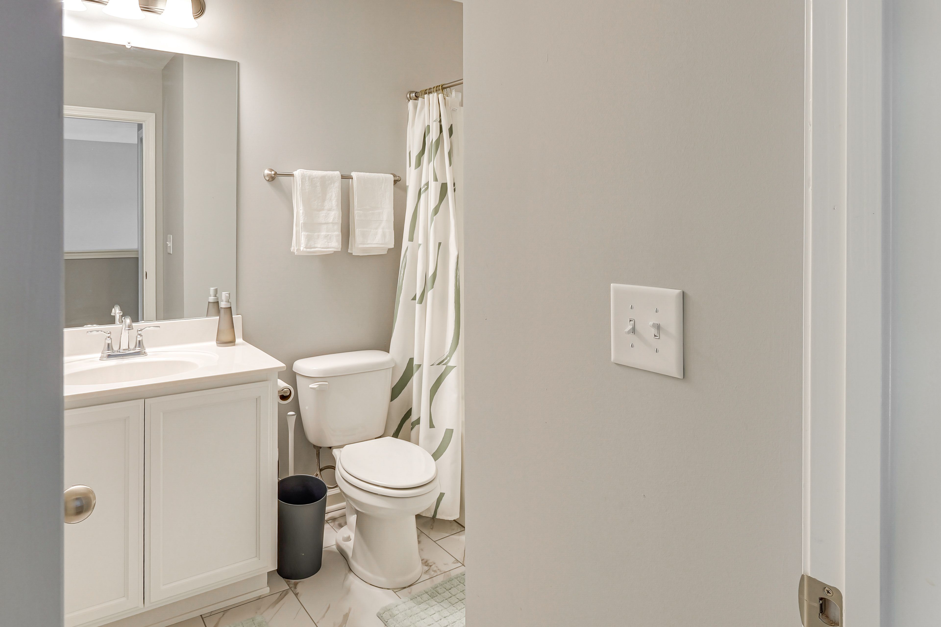 Bathroom | 2nd Floor