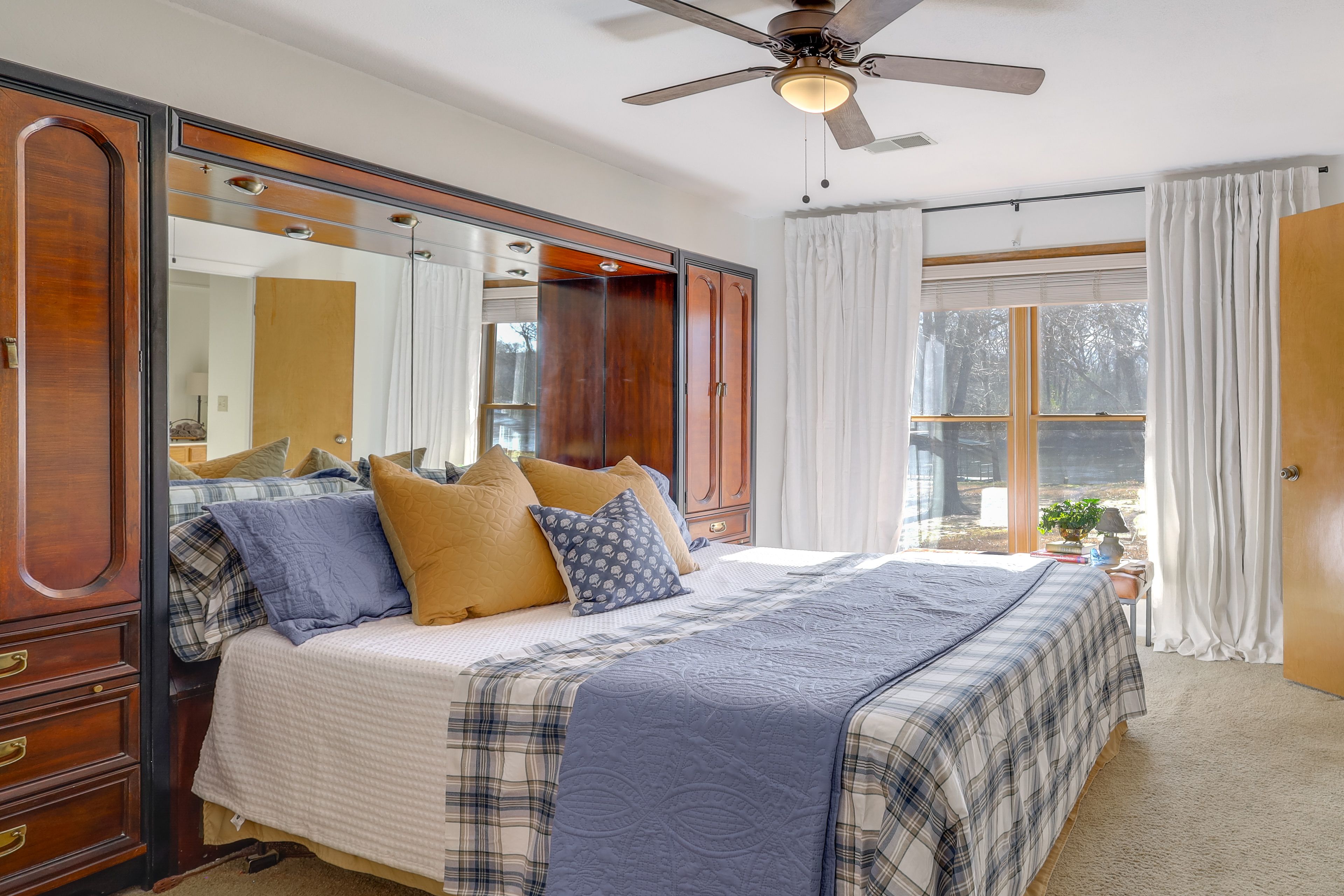 Bedroom 1 | King Bed | En-Suite Bathroom