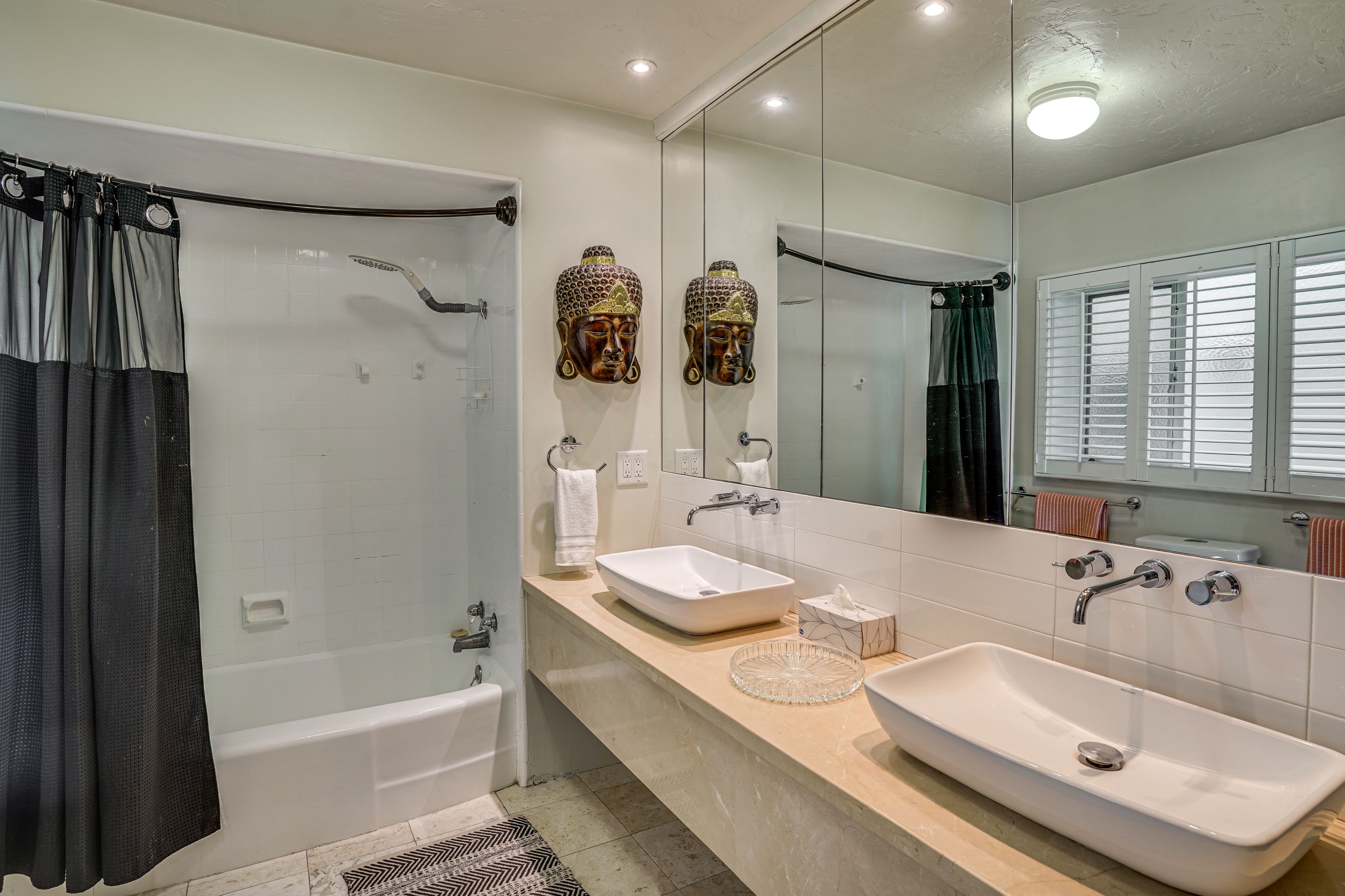 Full Bath | Towels | Hair Dryer