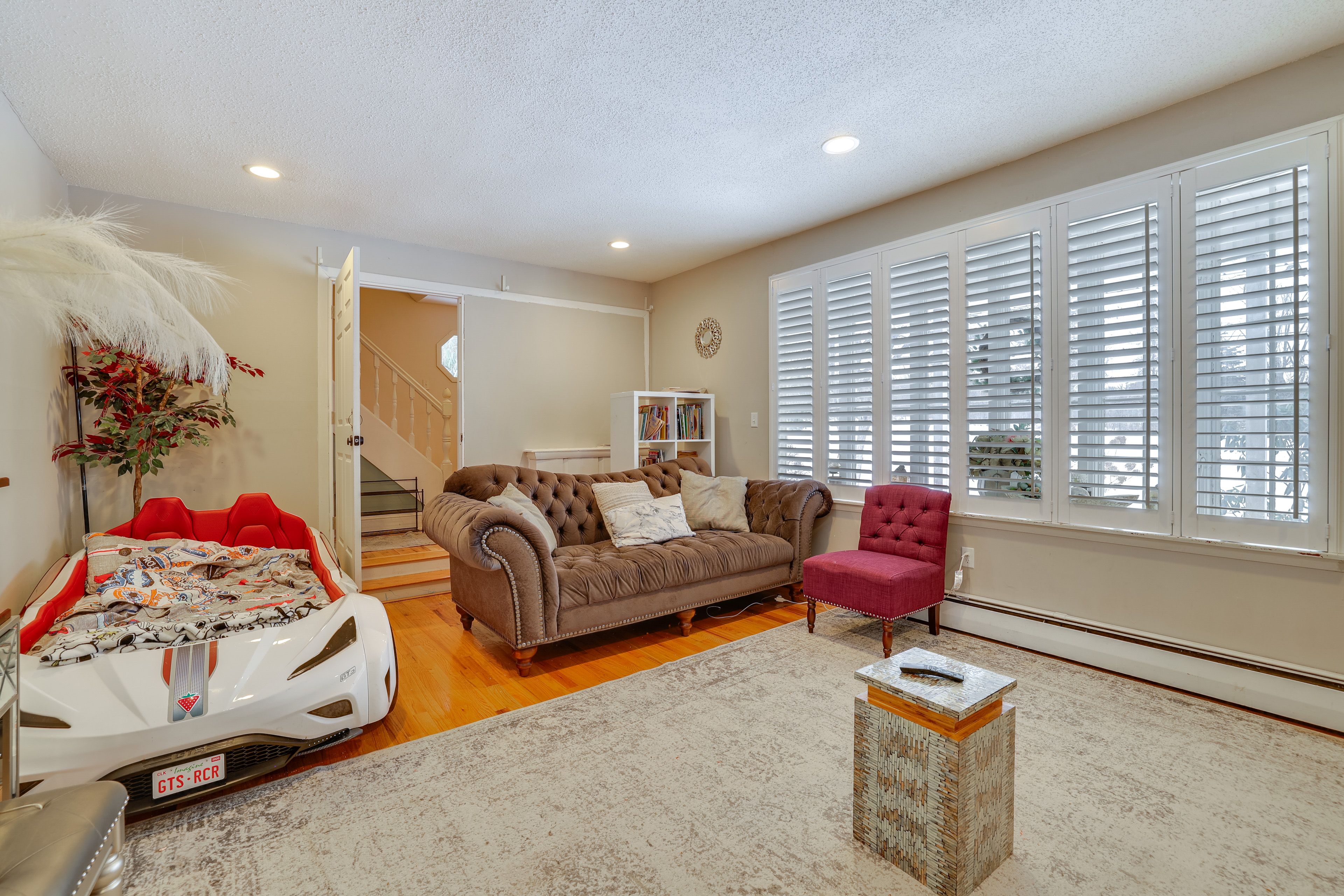 Family Room | 1st Floor | Twin Bed | Queen Sleeper Sofa | Free WiFi