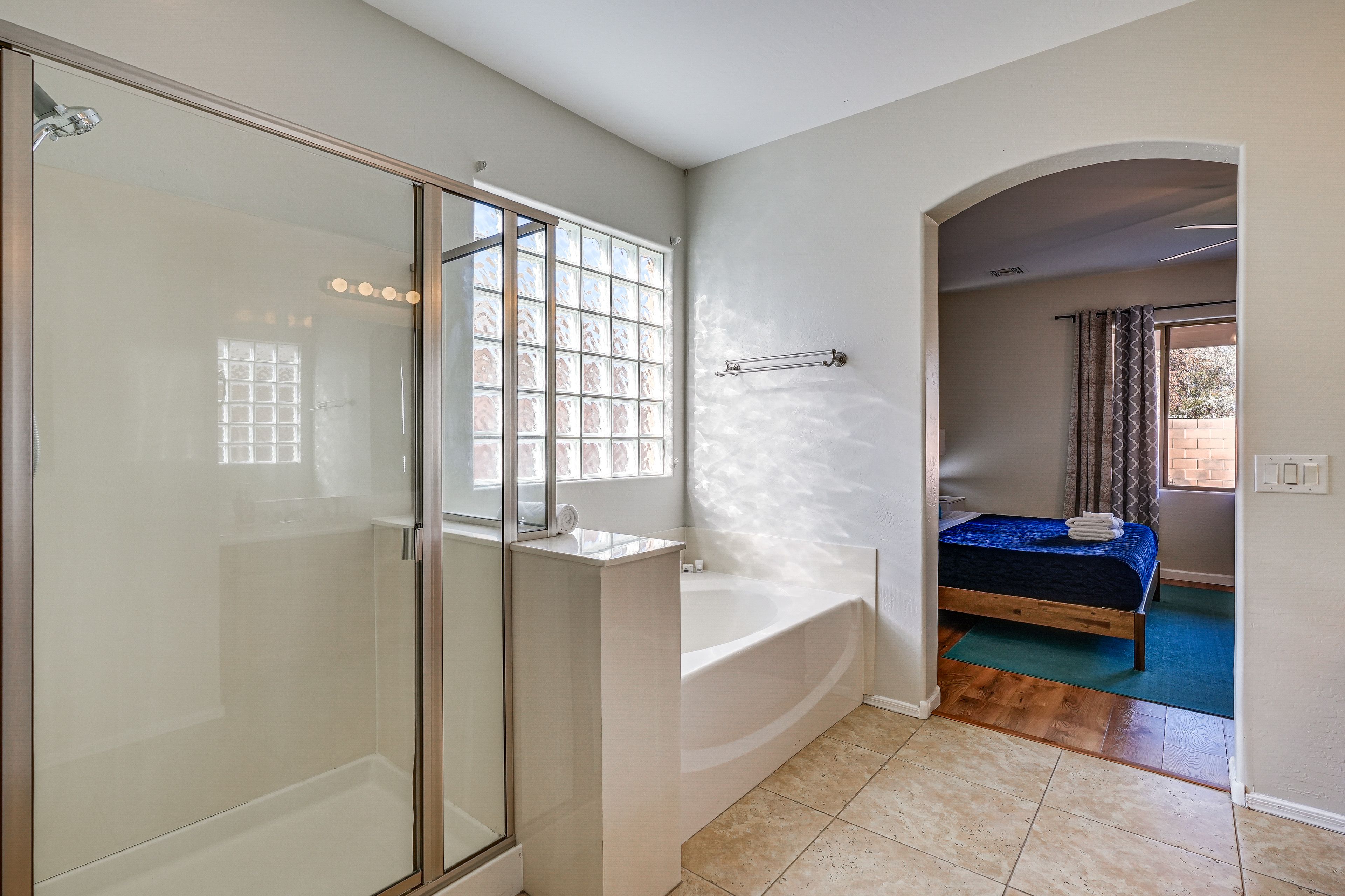 En-Suite Bathroom | Linens & Towels | 1st Floor