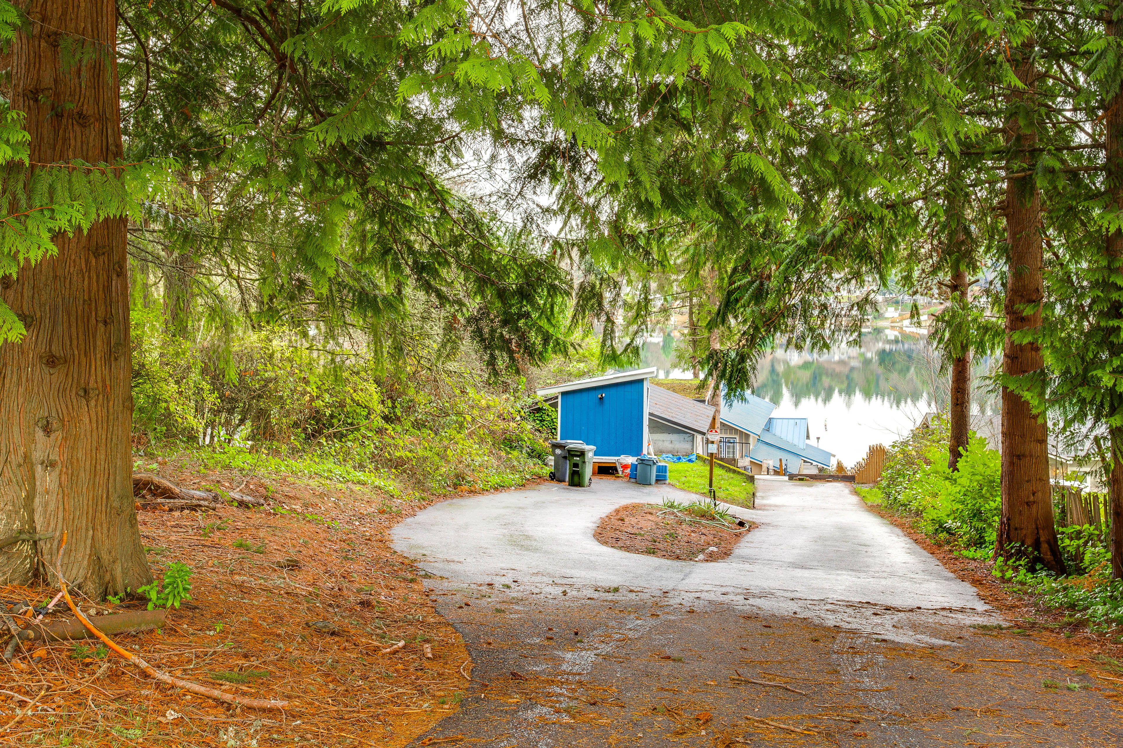 Parking | Shared Driveway (1 Vehicle)