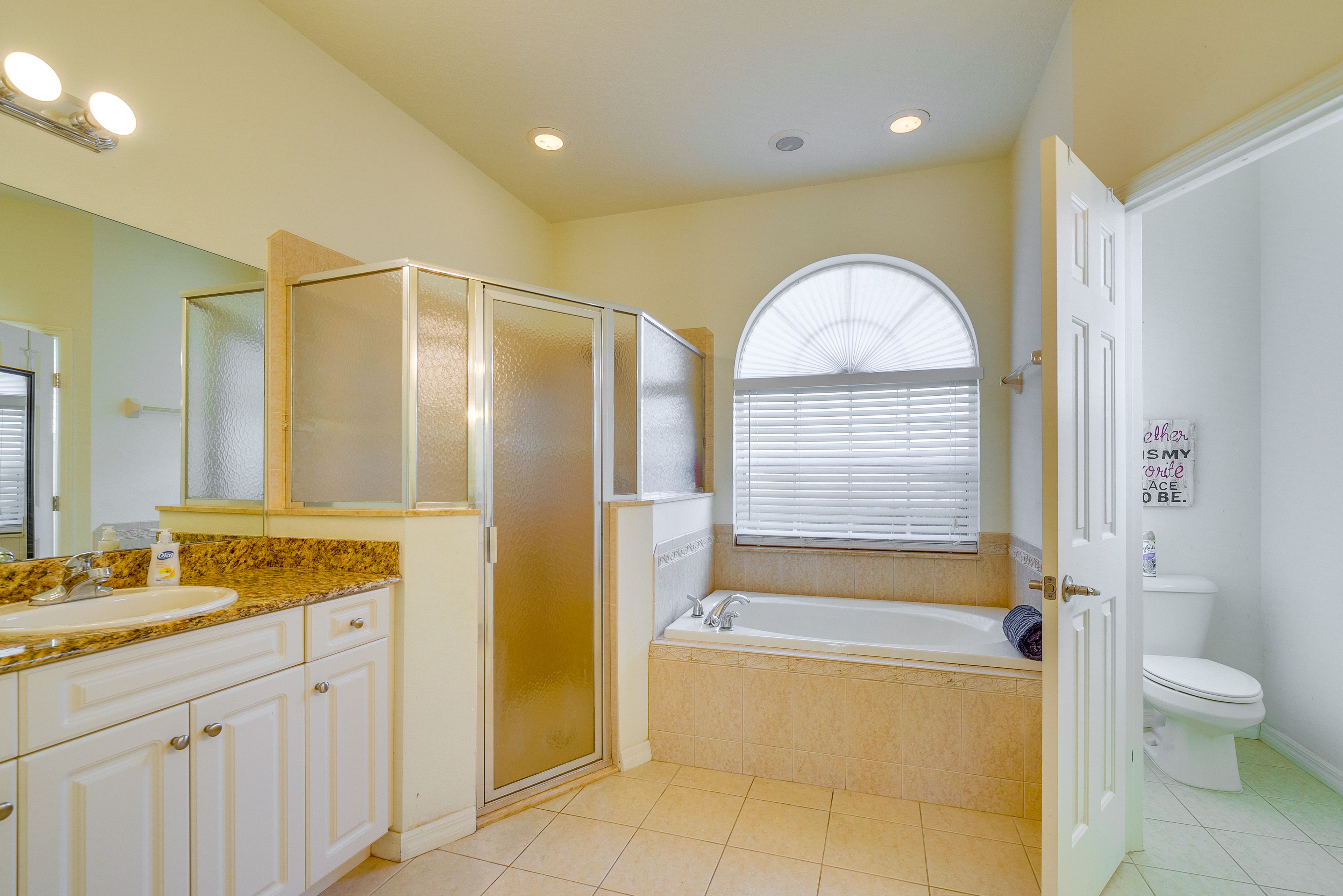 En-Suite Bathroom | Towels Provided