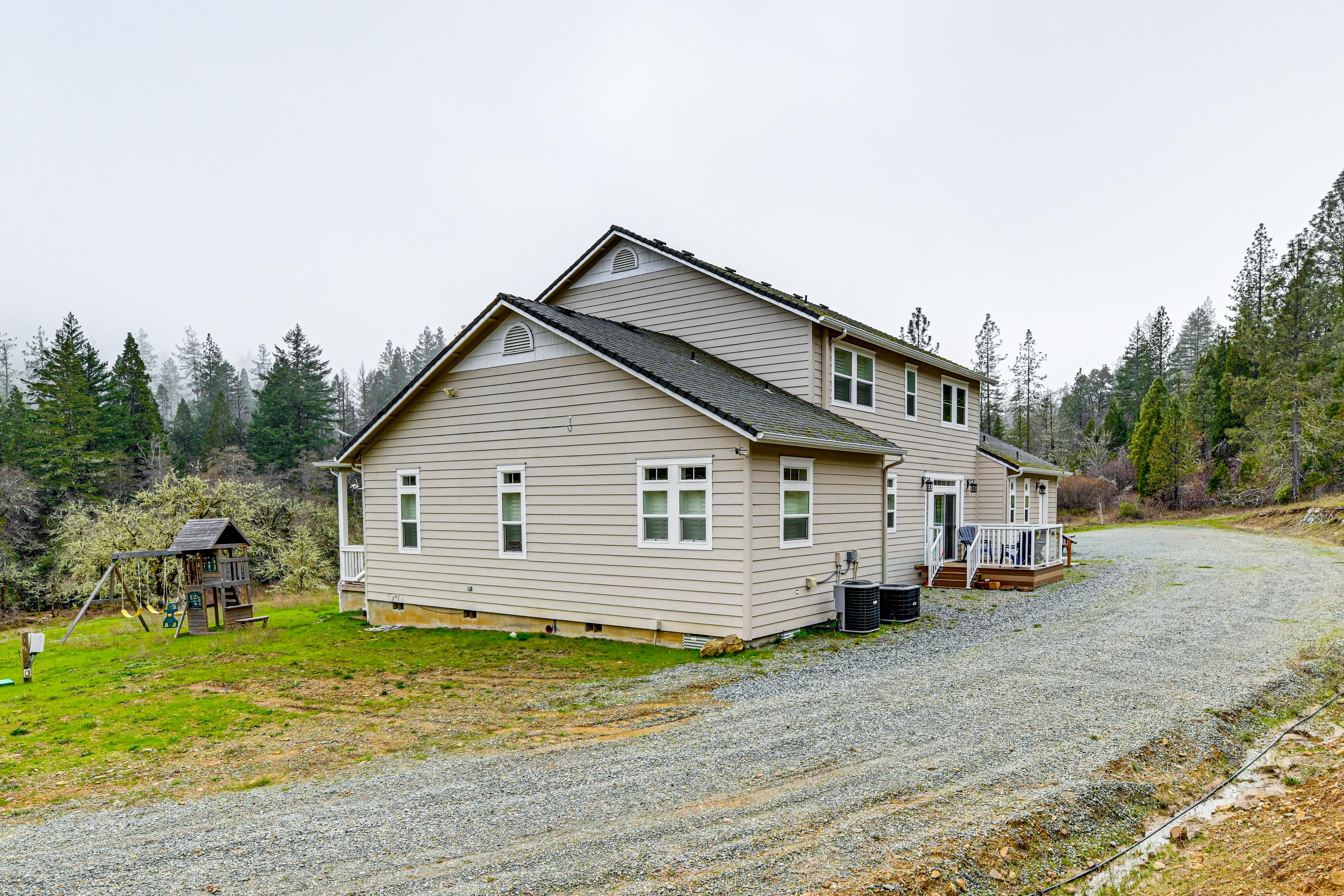 Driveway Parking (4 Vehicles)