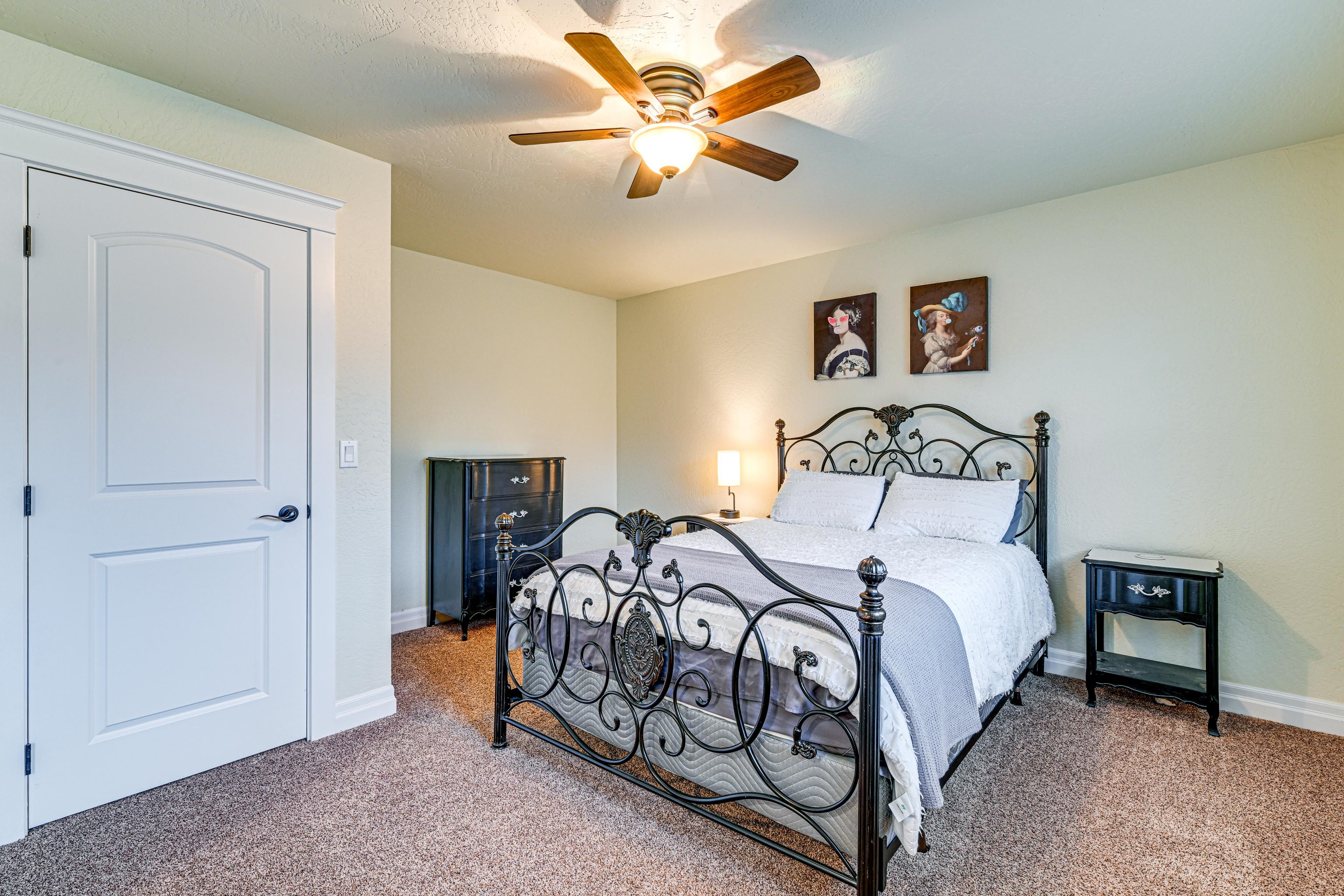 Bedroom 3 | Queen Bed | 2nd Floor