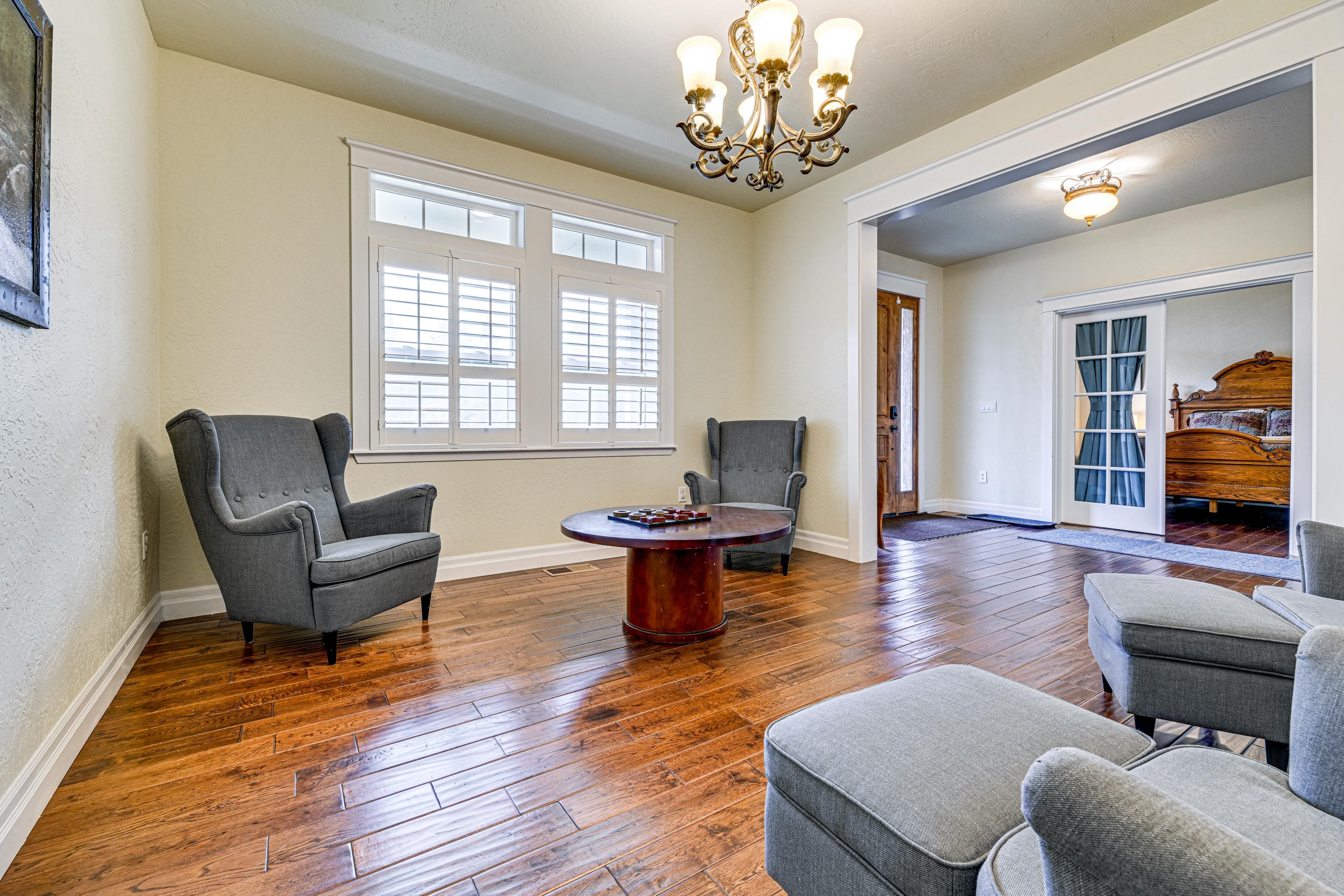 Sitting Room | 1st Floor