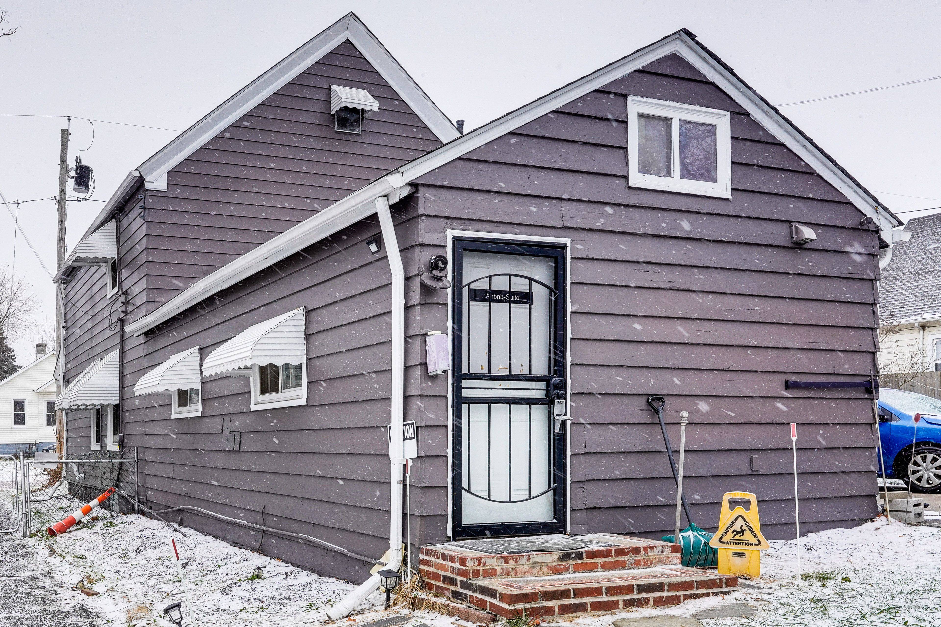 Property Exterior | Single-Story Apartment