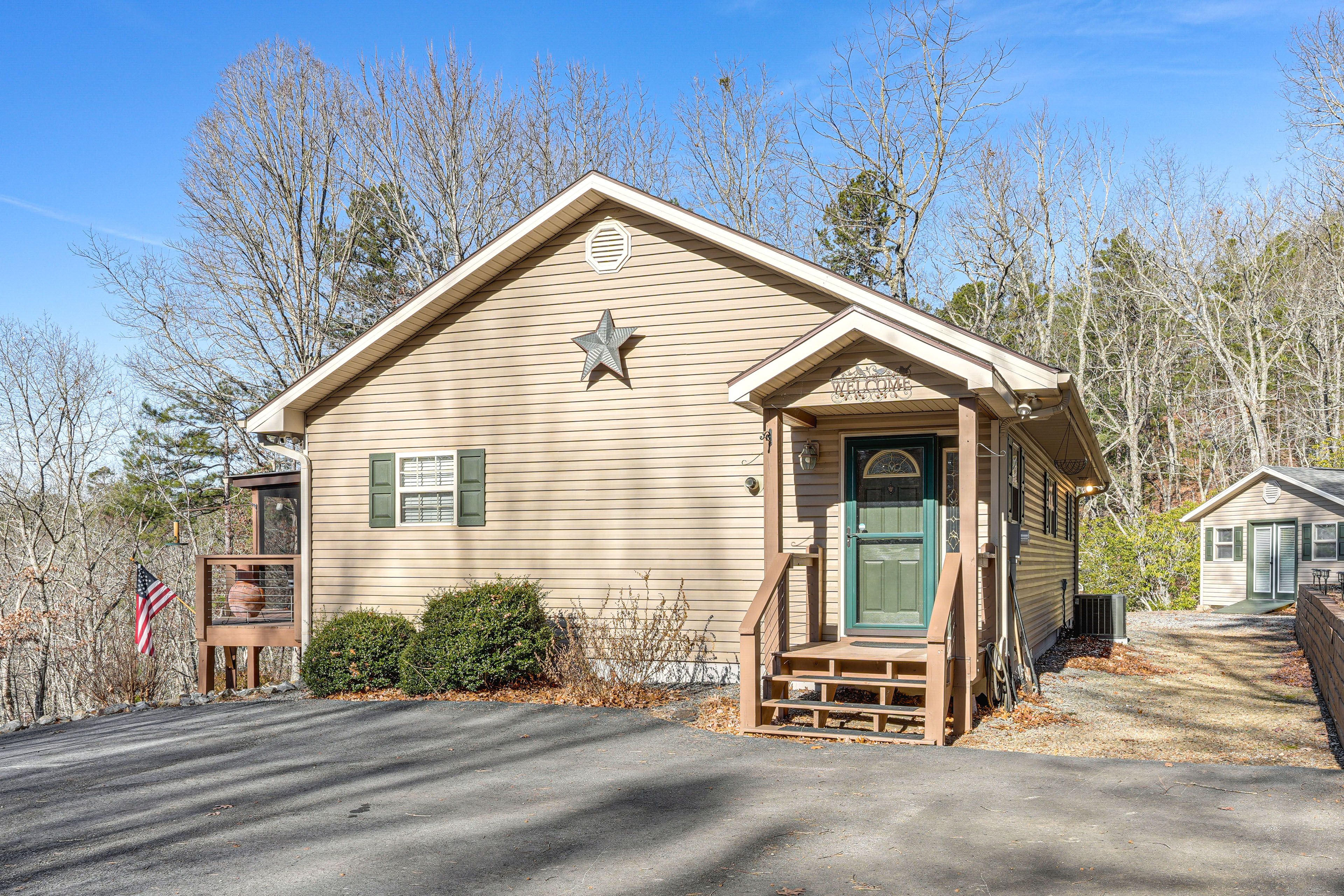 Parking | Driveway (2 Vehicles)