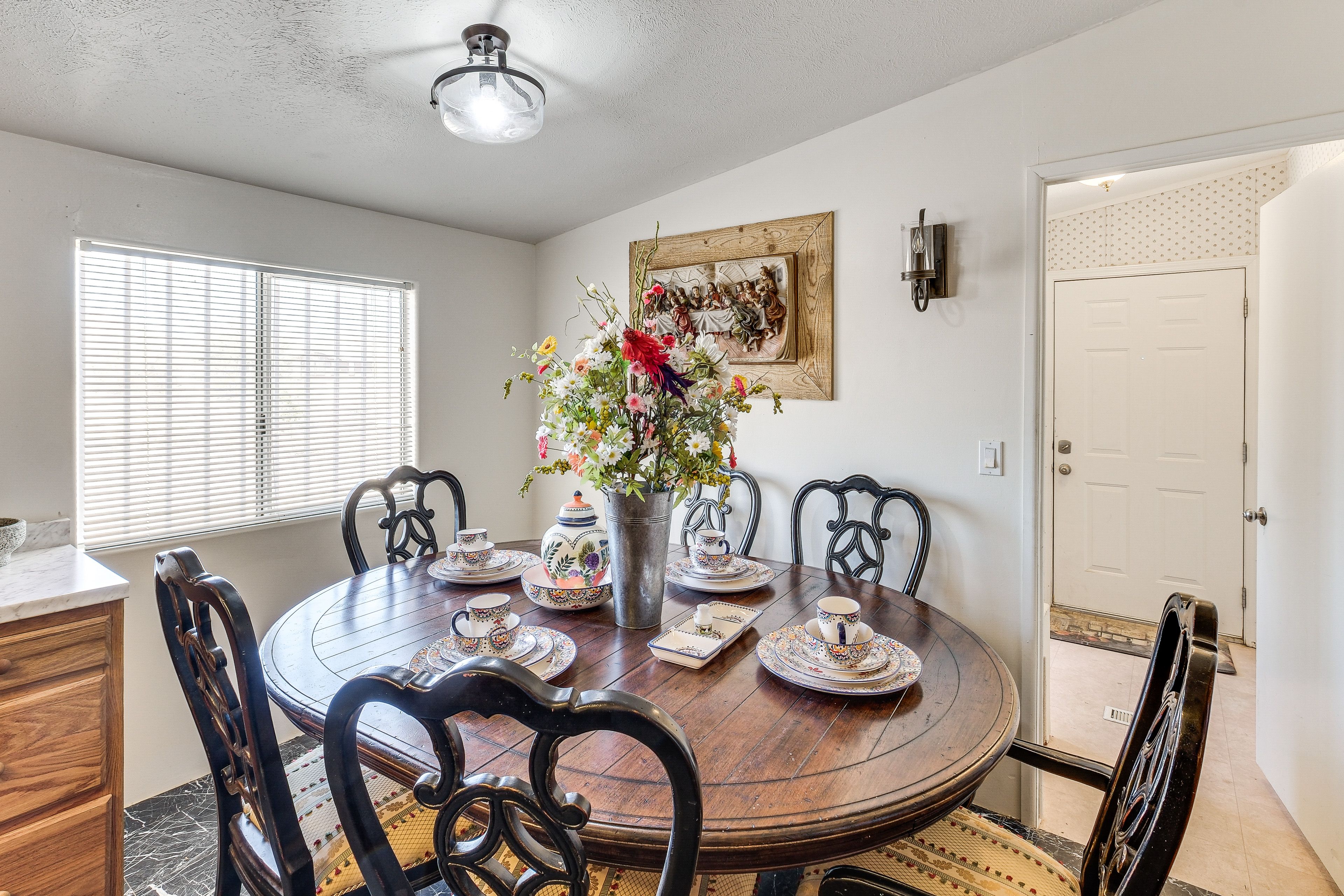 Additional Dining Area