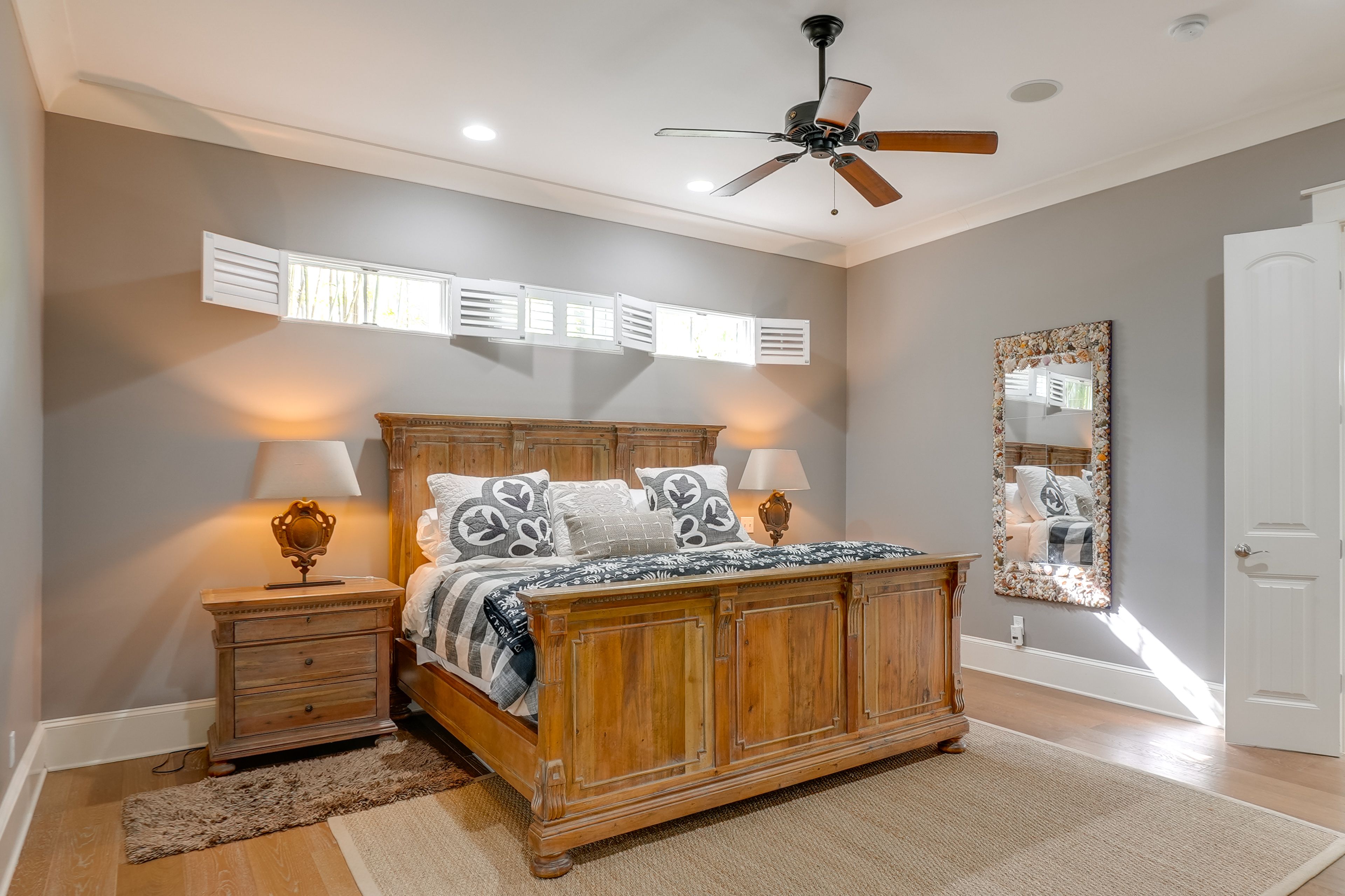 Bedroom 1 | King Bed | Linens | 1st Floor