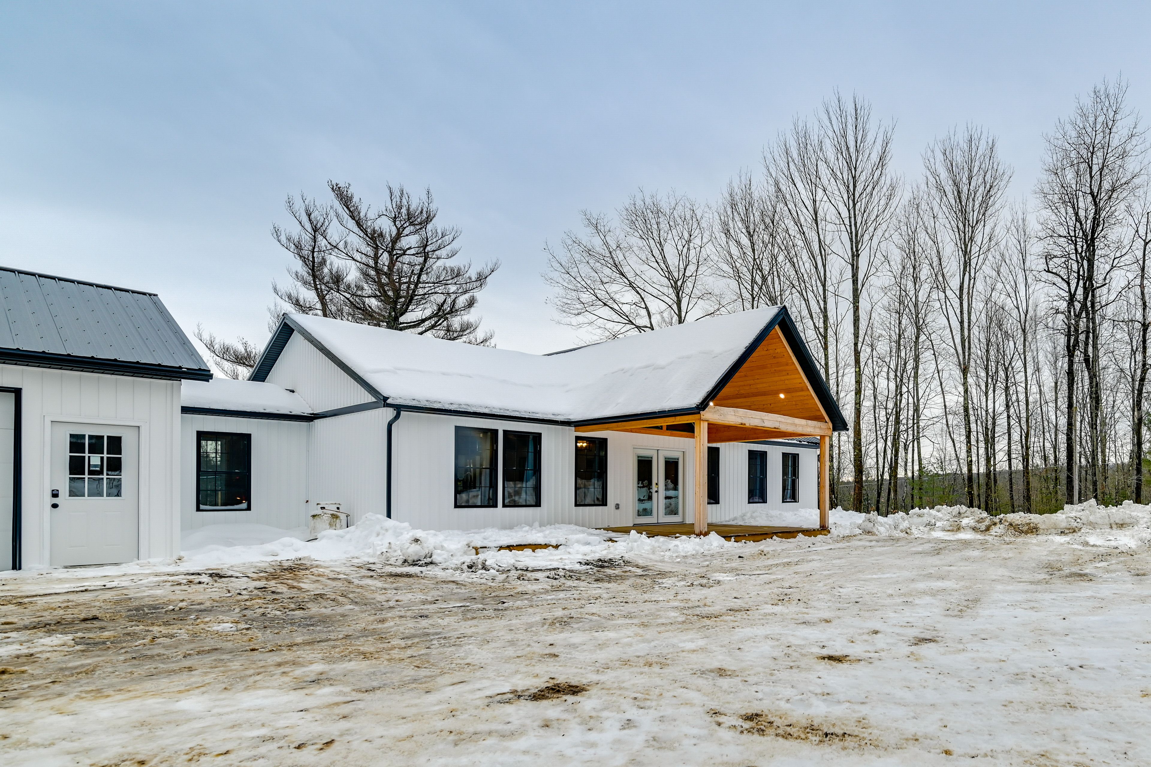 Parking | Driveway (2 Vehicles)