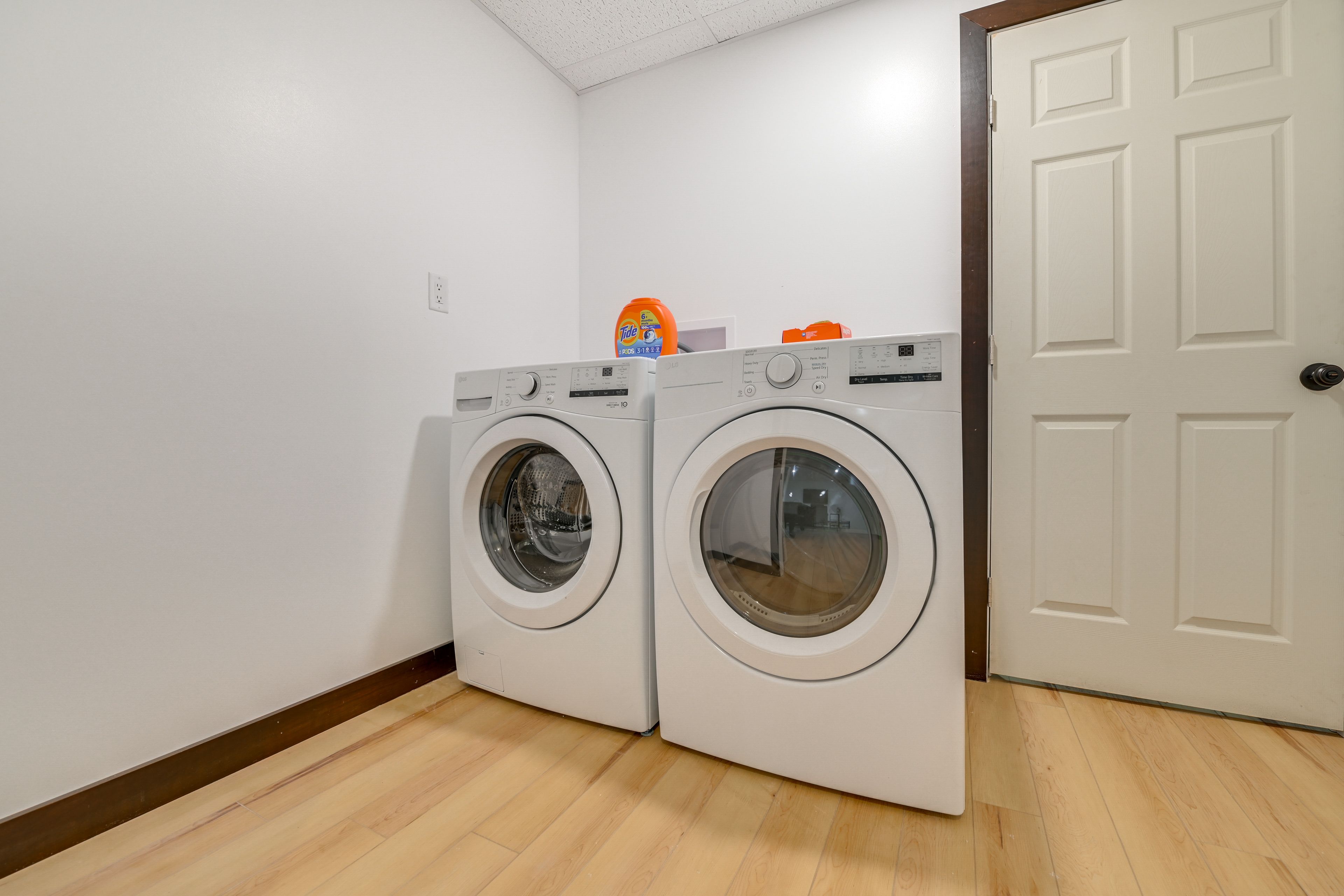 Laundry Room | Lower Level