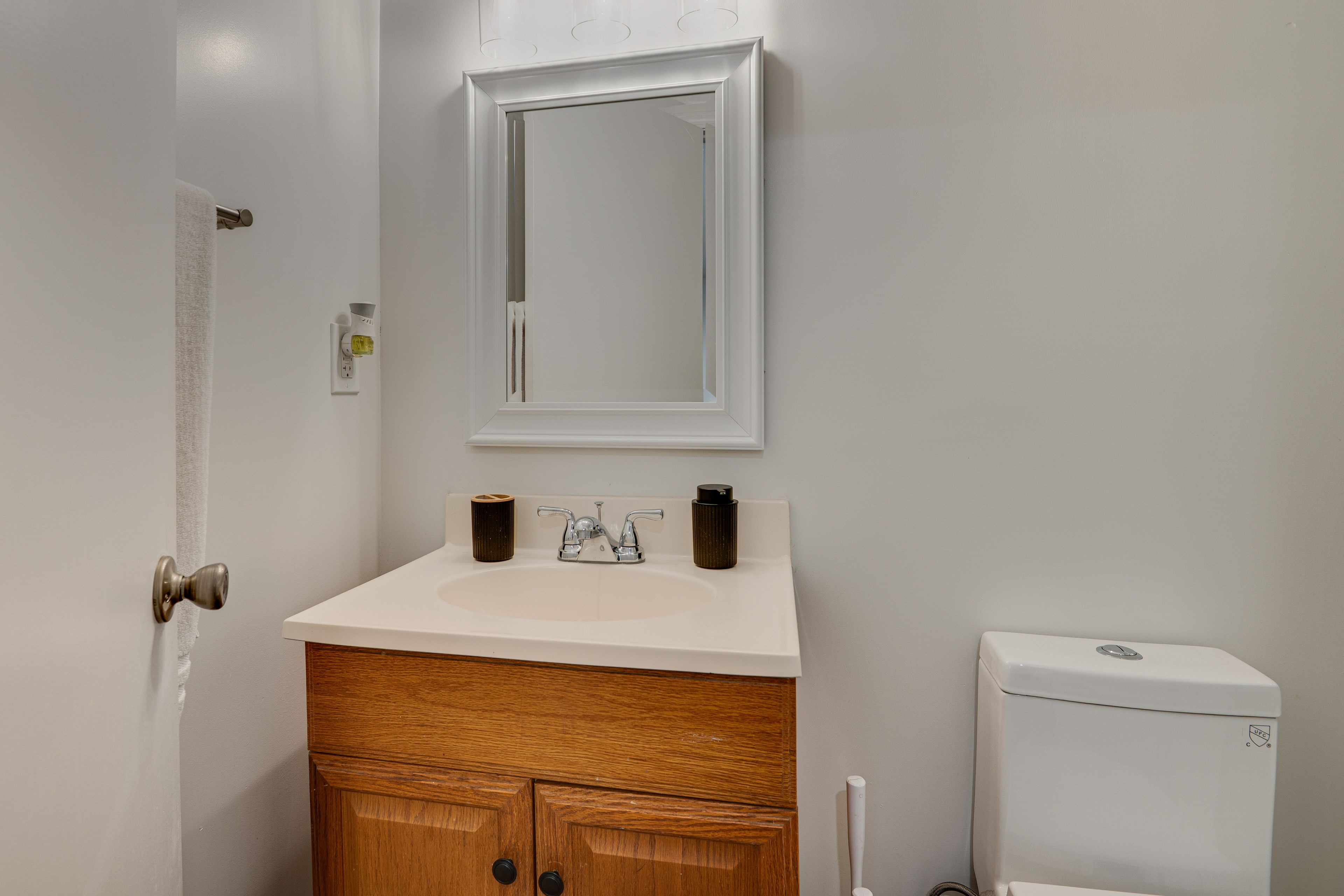 Bathroom | Towels Provided | Complimentary Toiletries | Hair Dryer