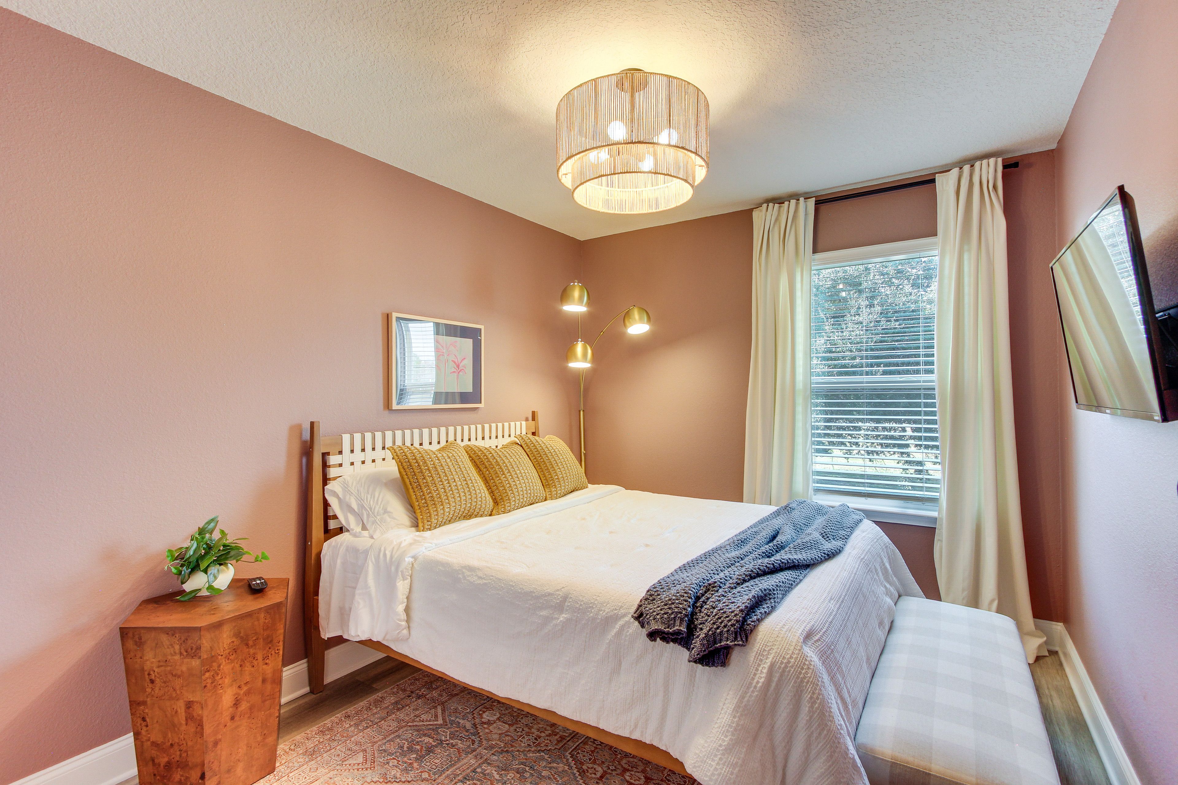 Bedroom 2 | Queen Bed | 2nd Floor