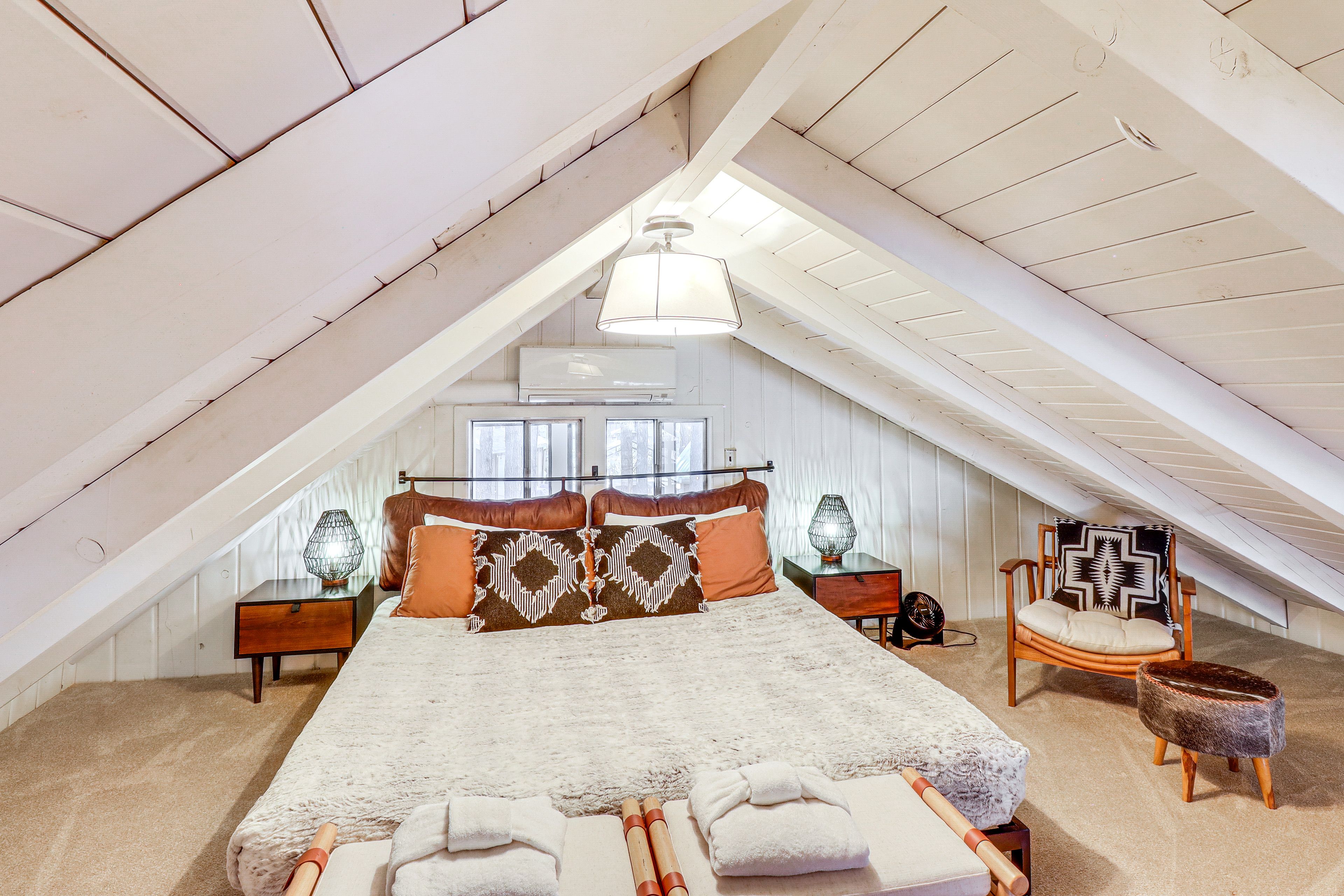 Bedroom 1 (Loft) | King Bed | 2nd Floor | Linens Provided