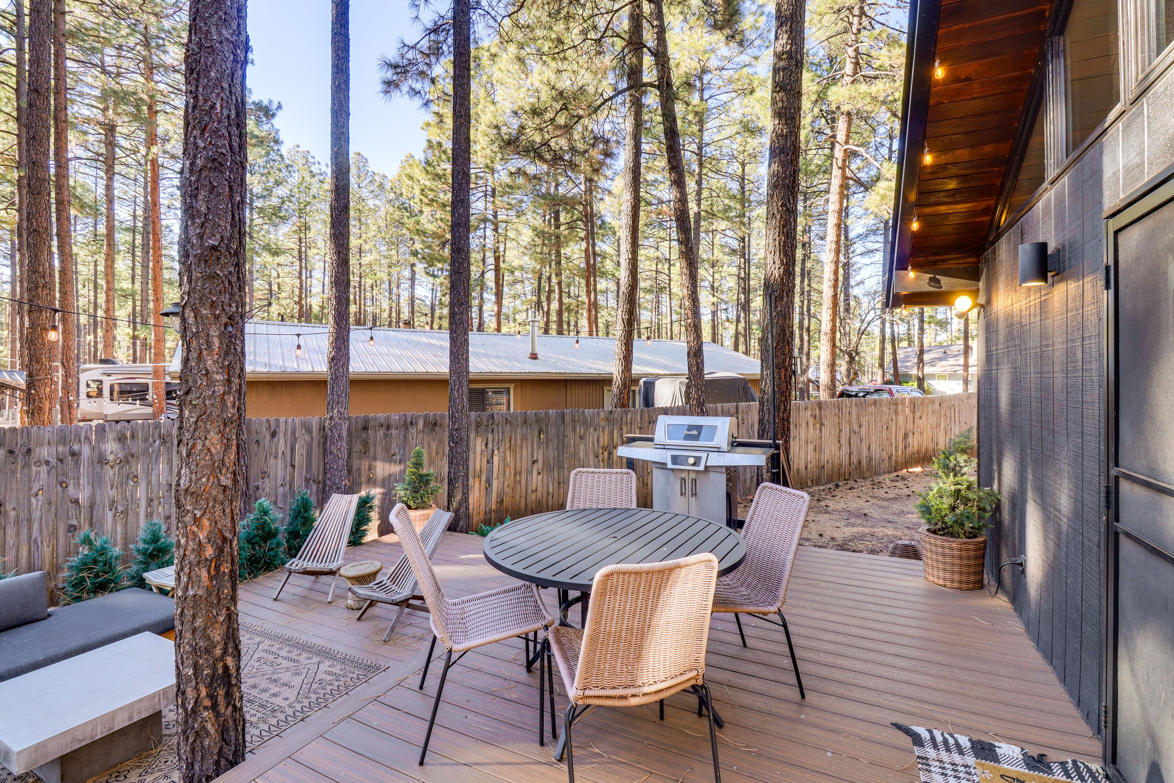 Private Deck | Gas Grill