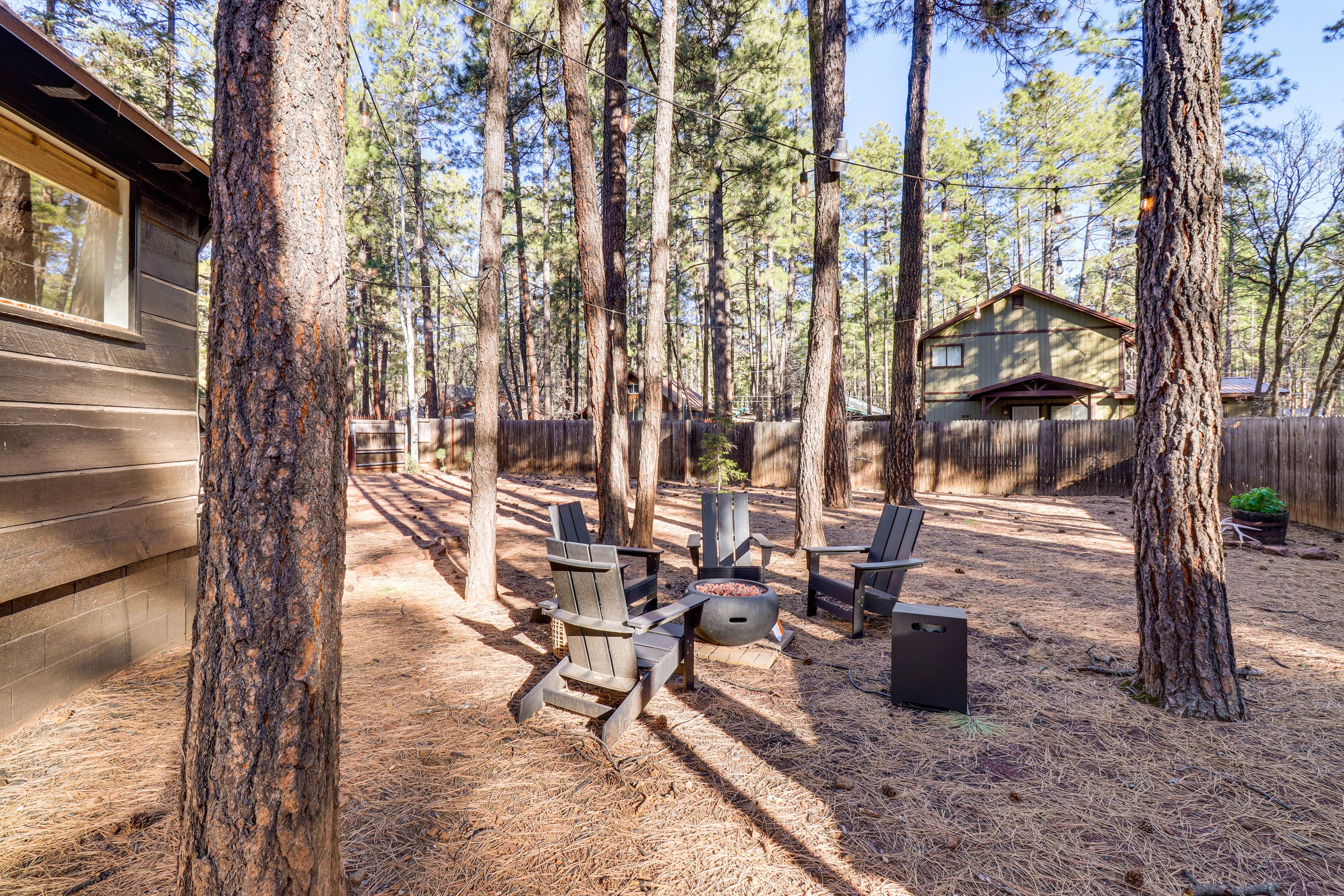 Private Yard | Fire Pit