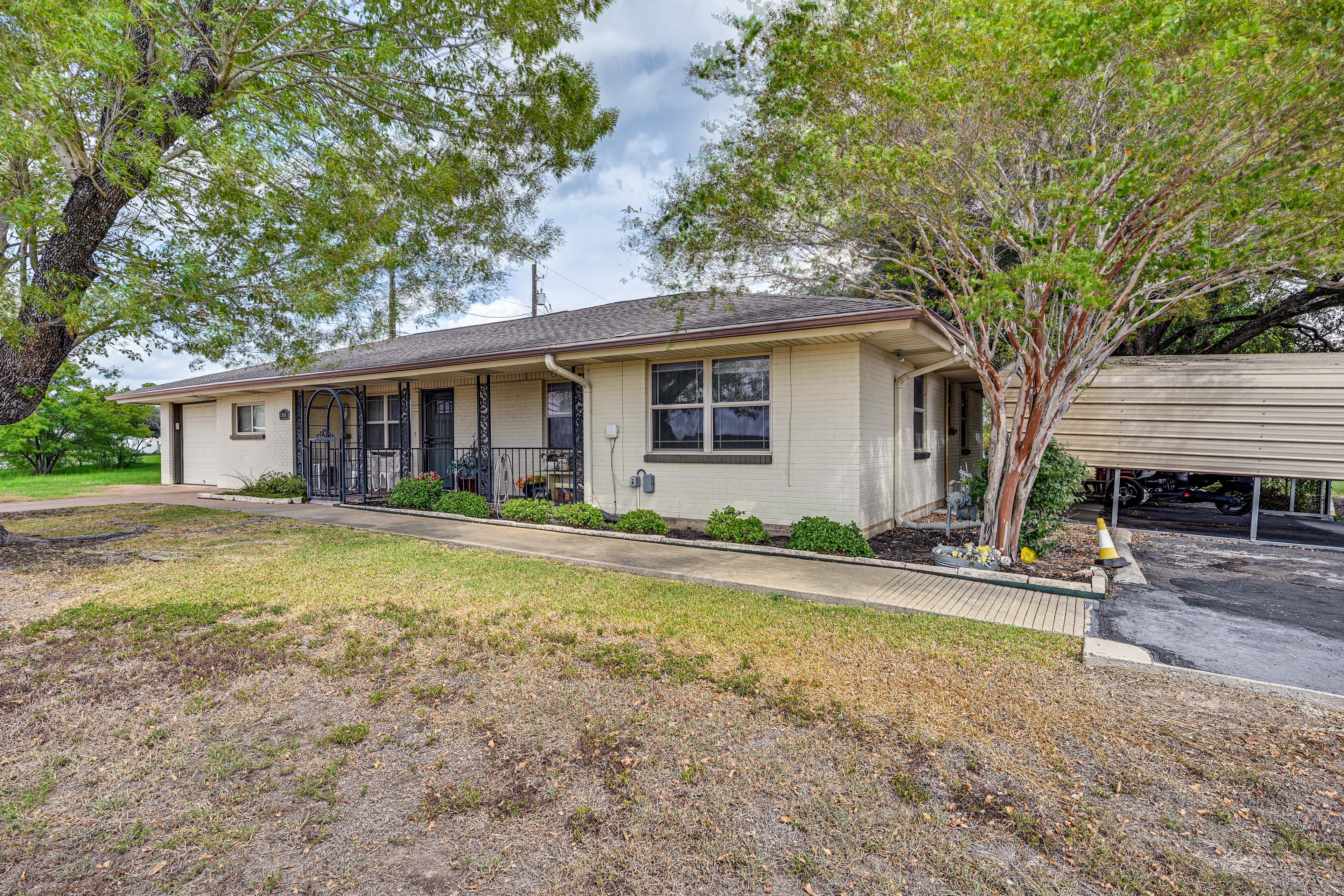 Bryan Vacation Rental | 2BR | 1.5BA | 1,250 Sq Ft