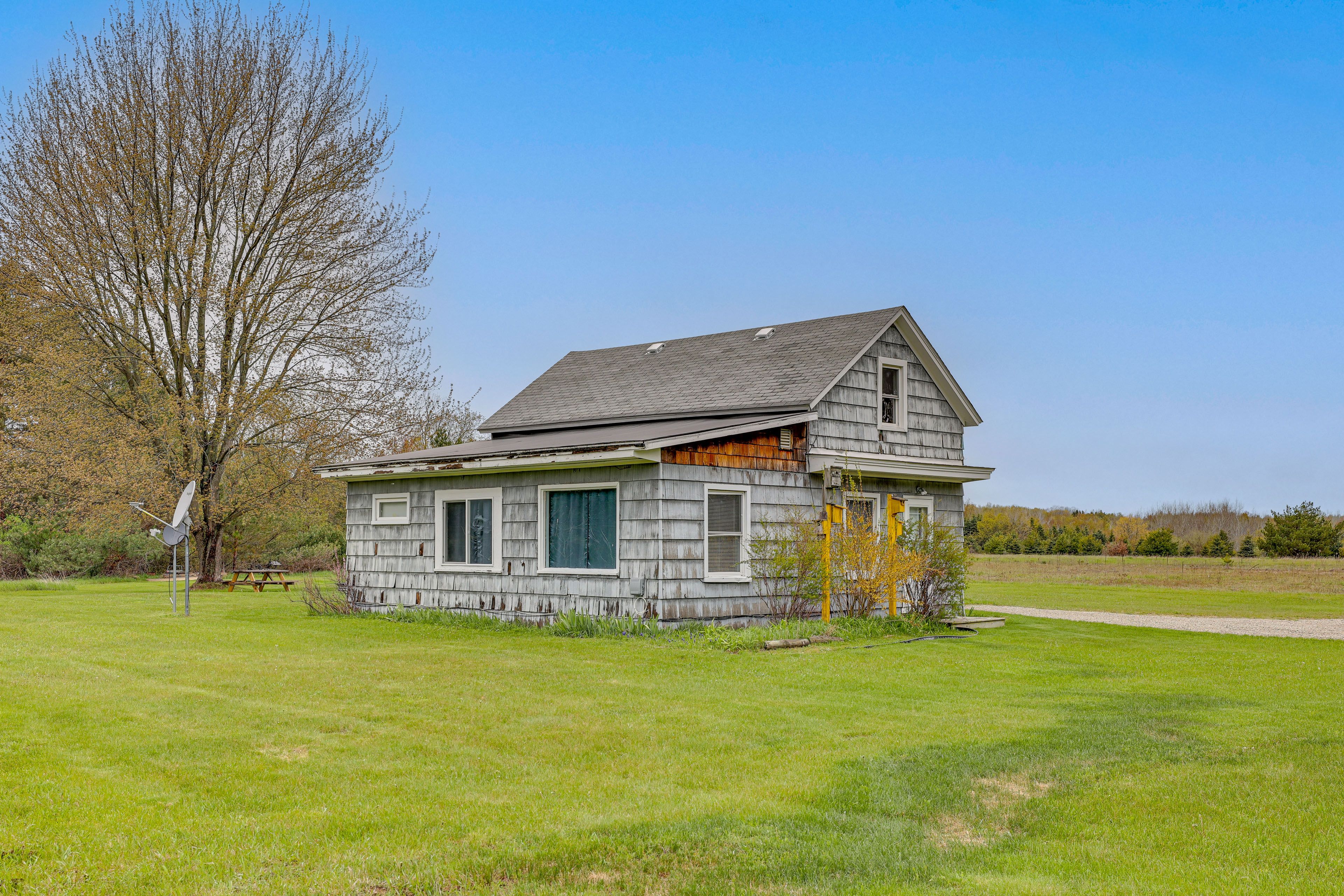 Bear Lake Vacation Rental | 3BR | 1BA | 1,200 Sq Ft | 2 Steps to Enter