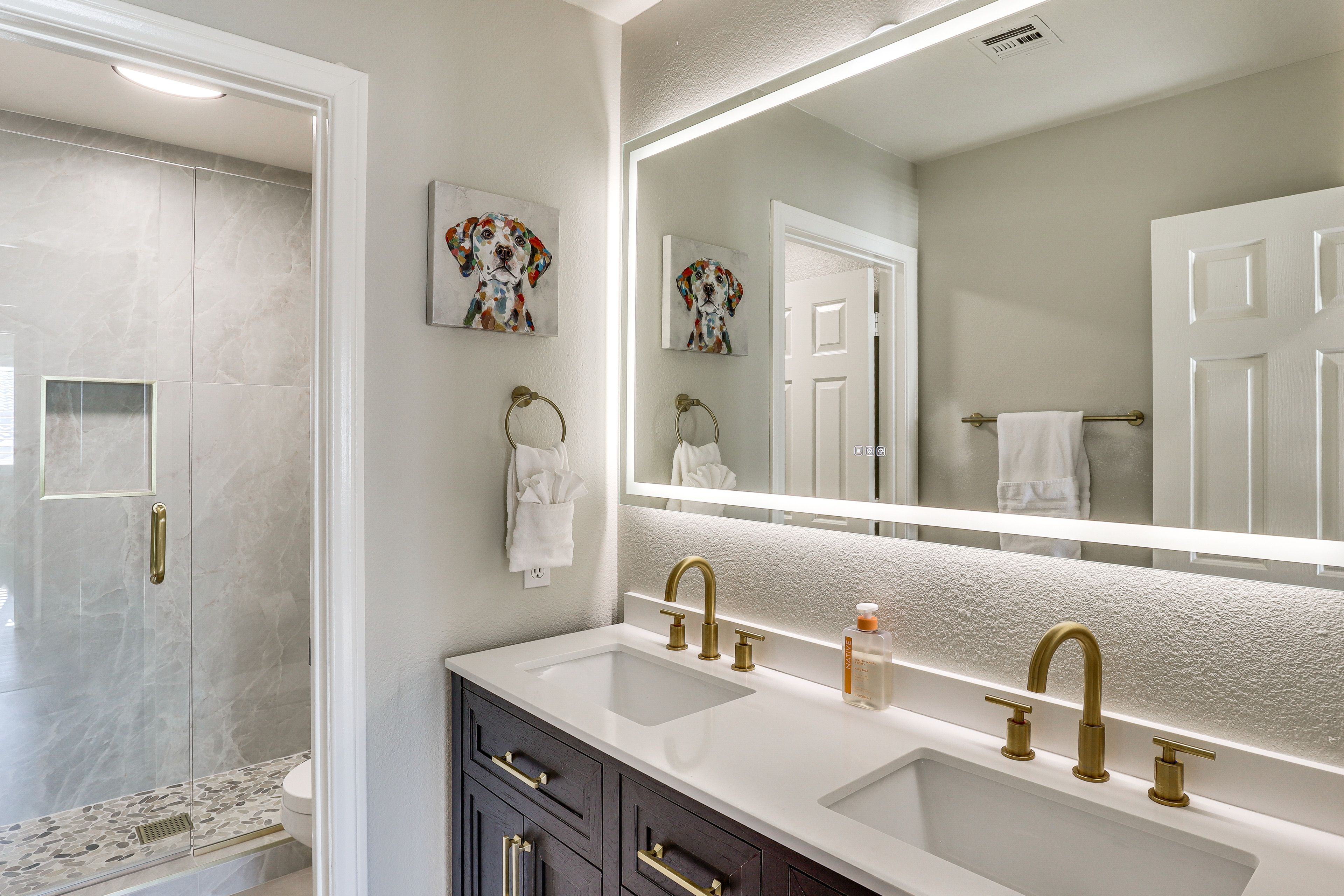 Bathroom | 2nd Floor