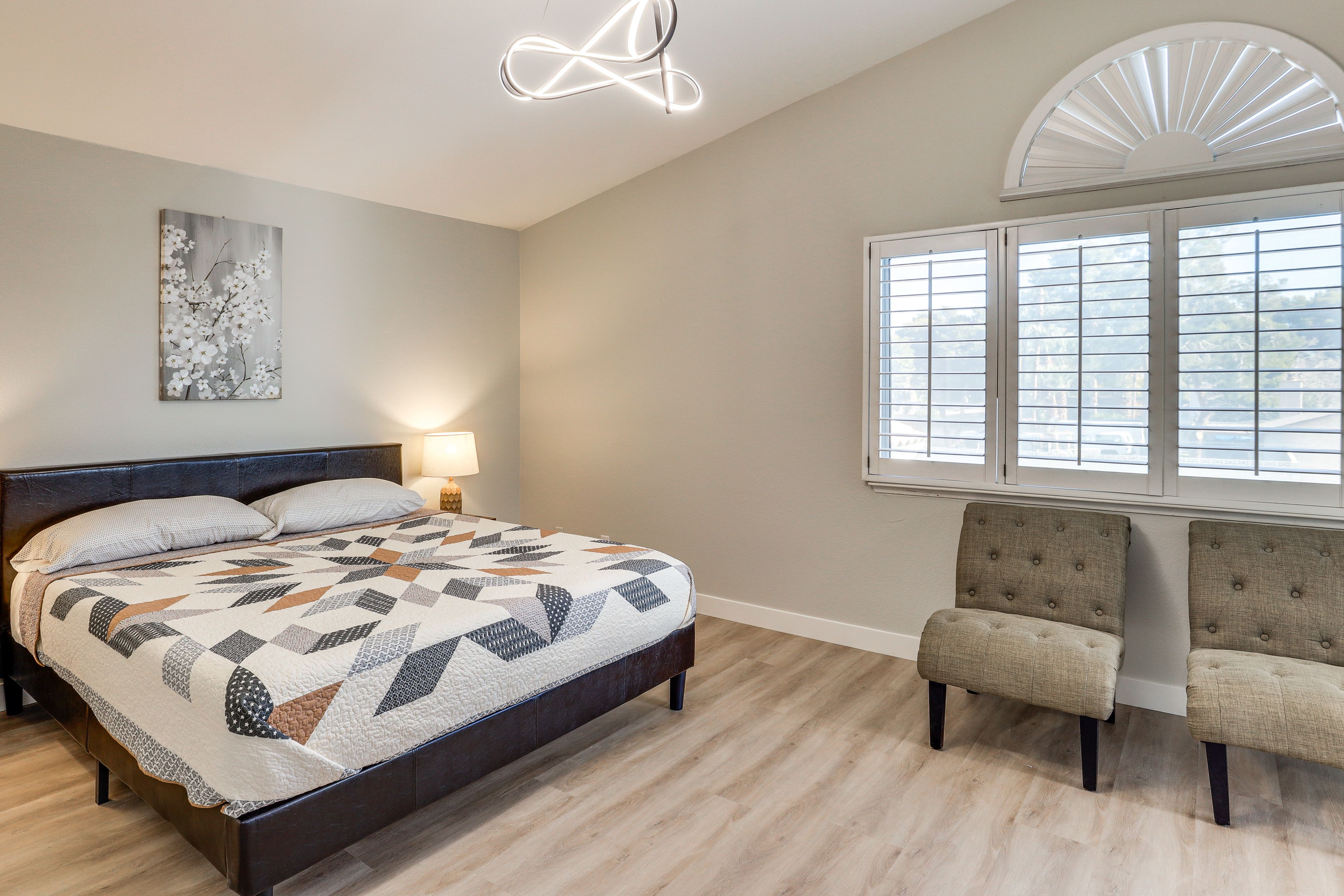 Bedroom 5 | King Bed | 2nd Floor