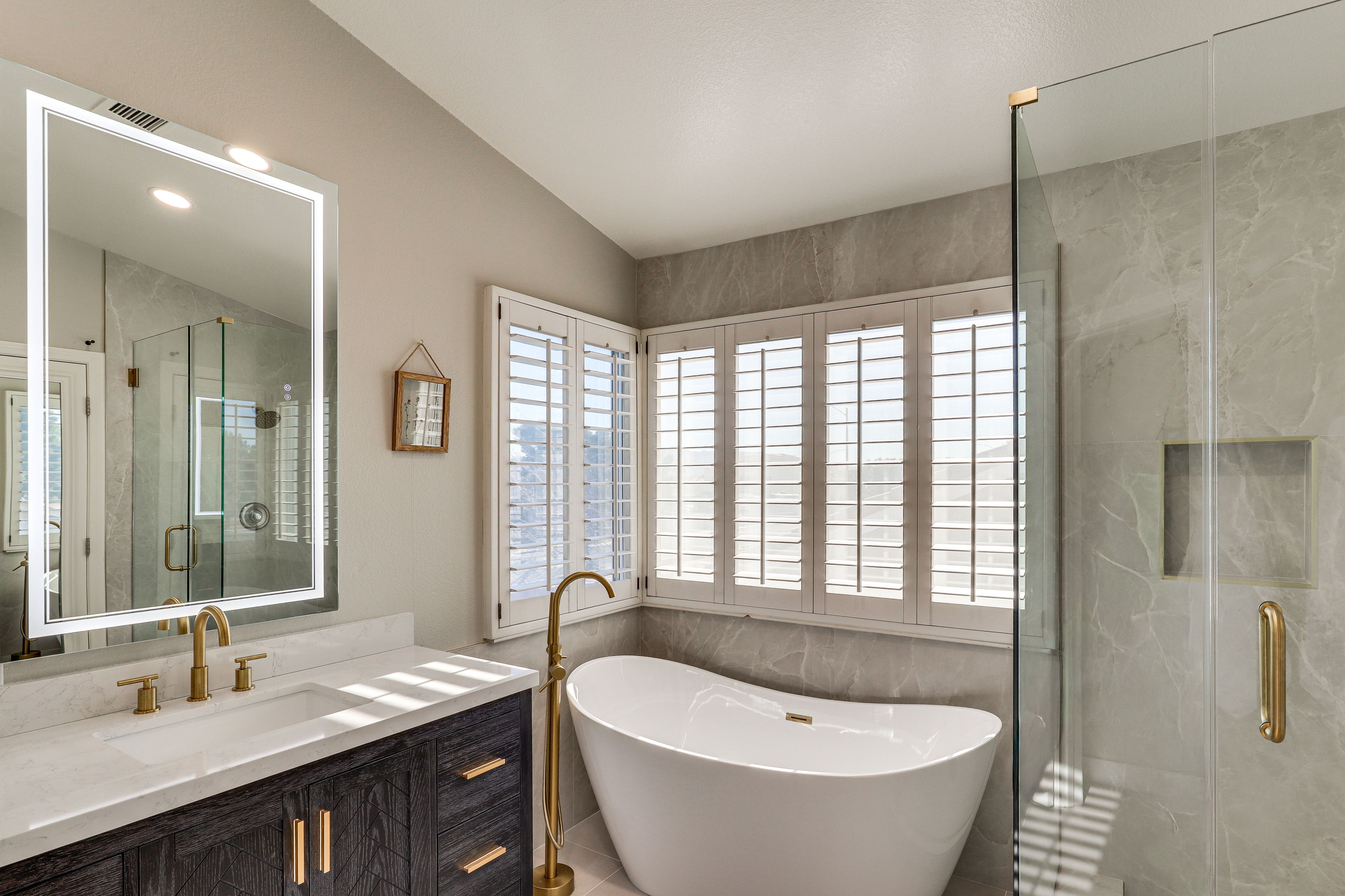 En-Suite Bathroom | 2nd Floor