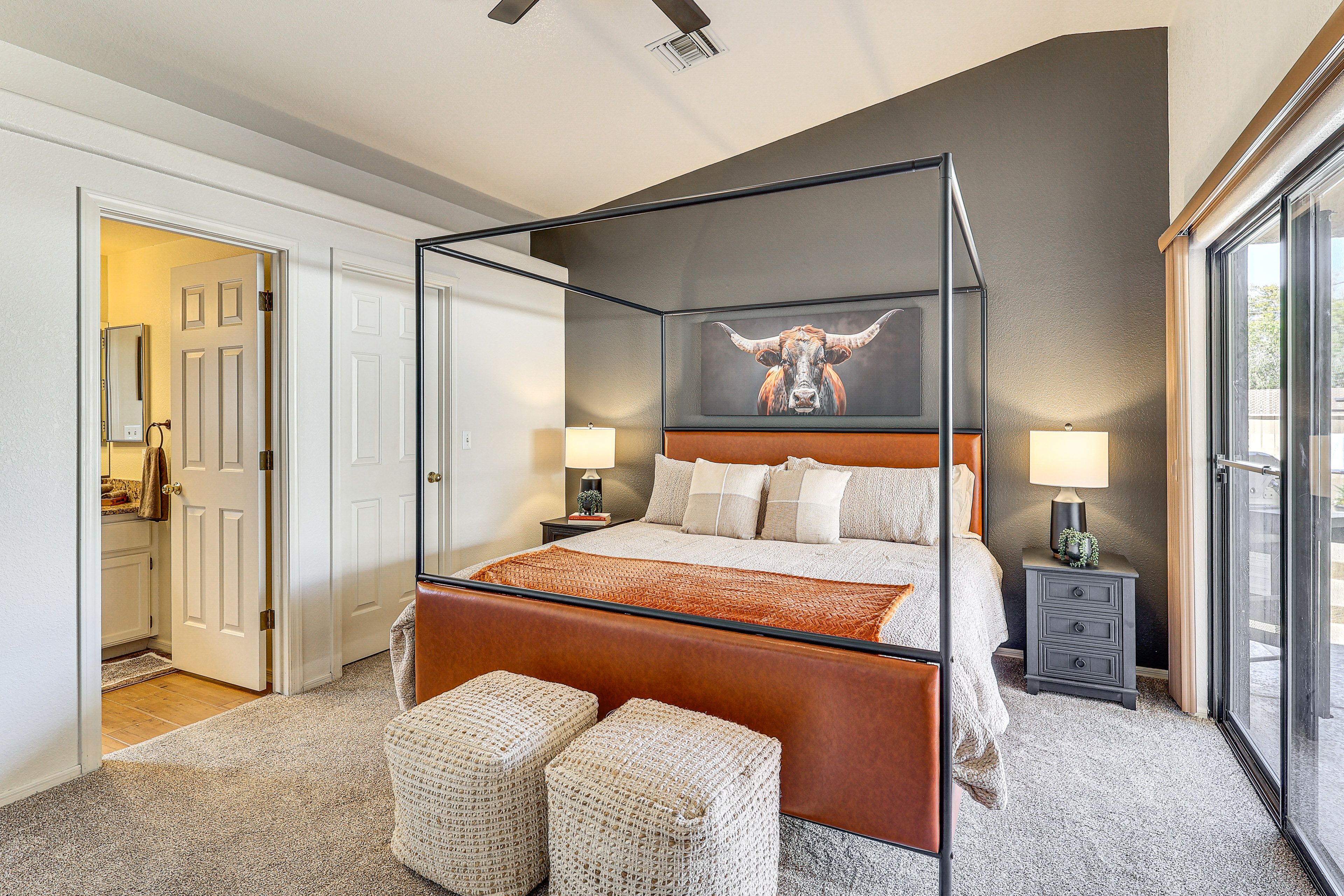 Bedroom 1 | King Bed