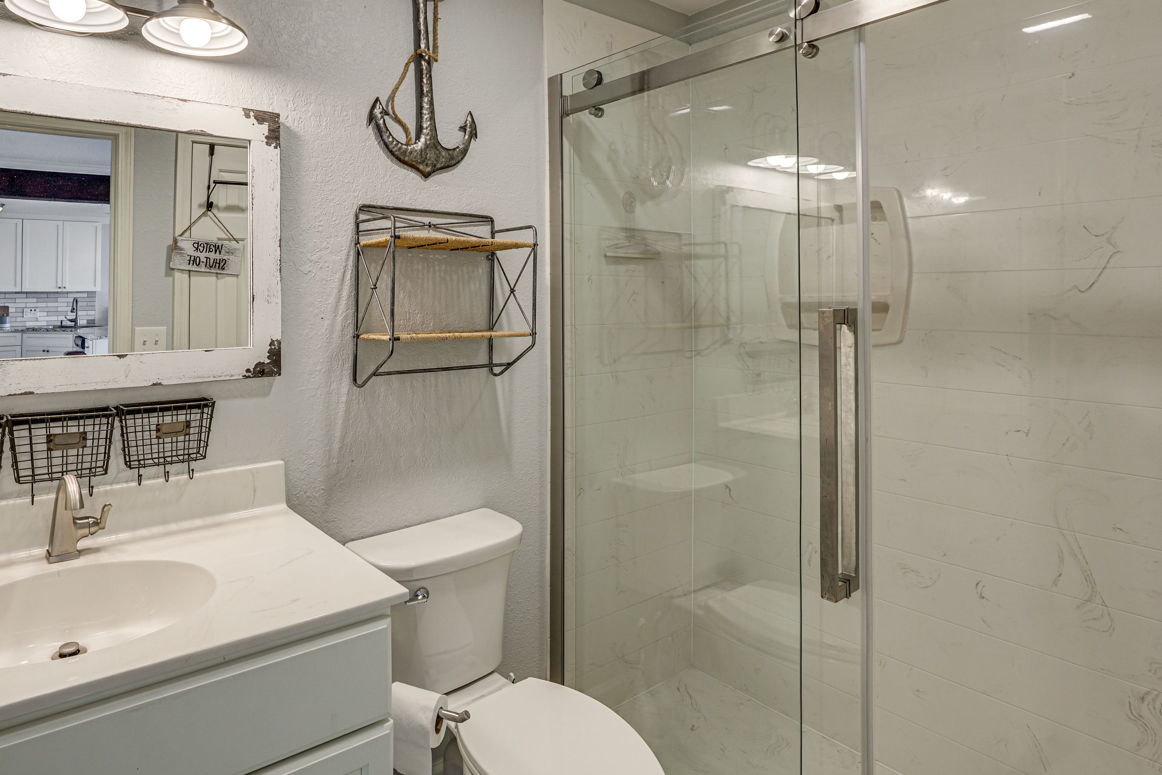 Full Bathroom | Main Floor