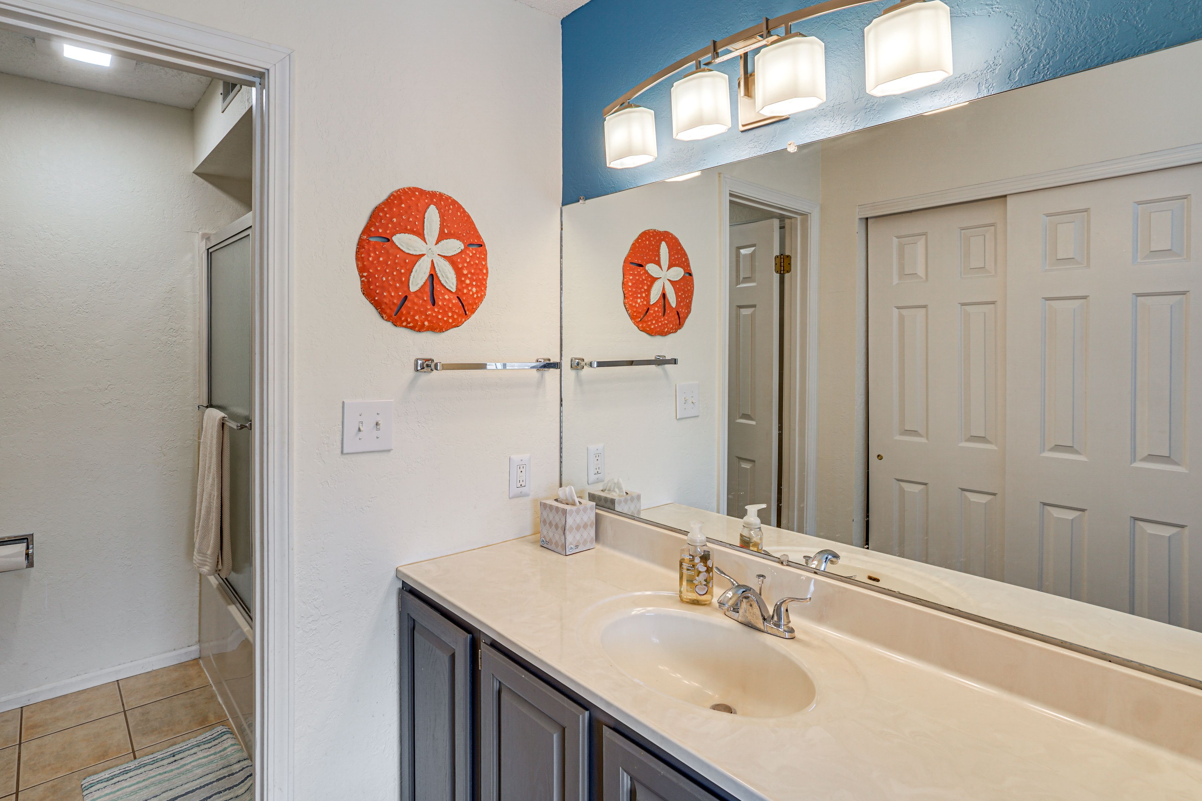 Full Bathroom | Basement Floor