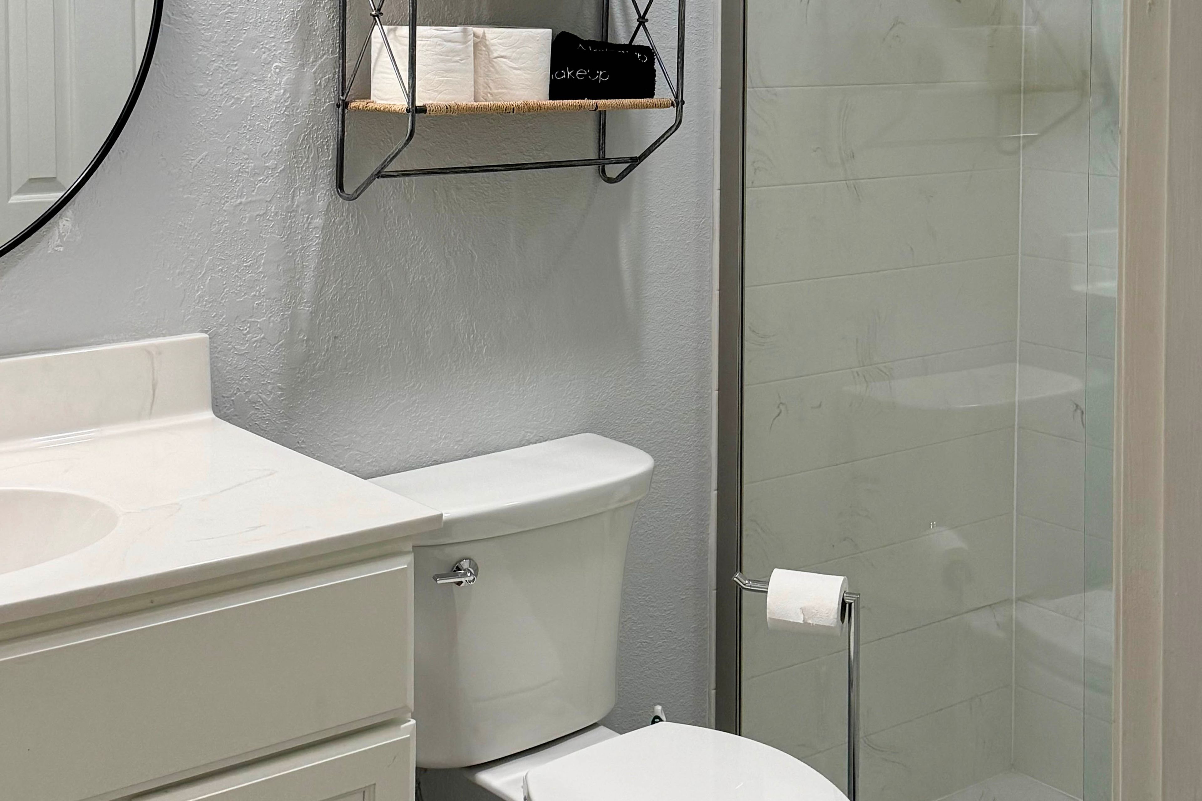 Full Bathroom | Main Floor