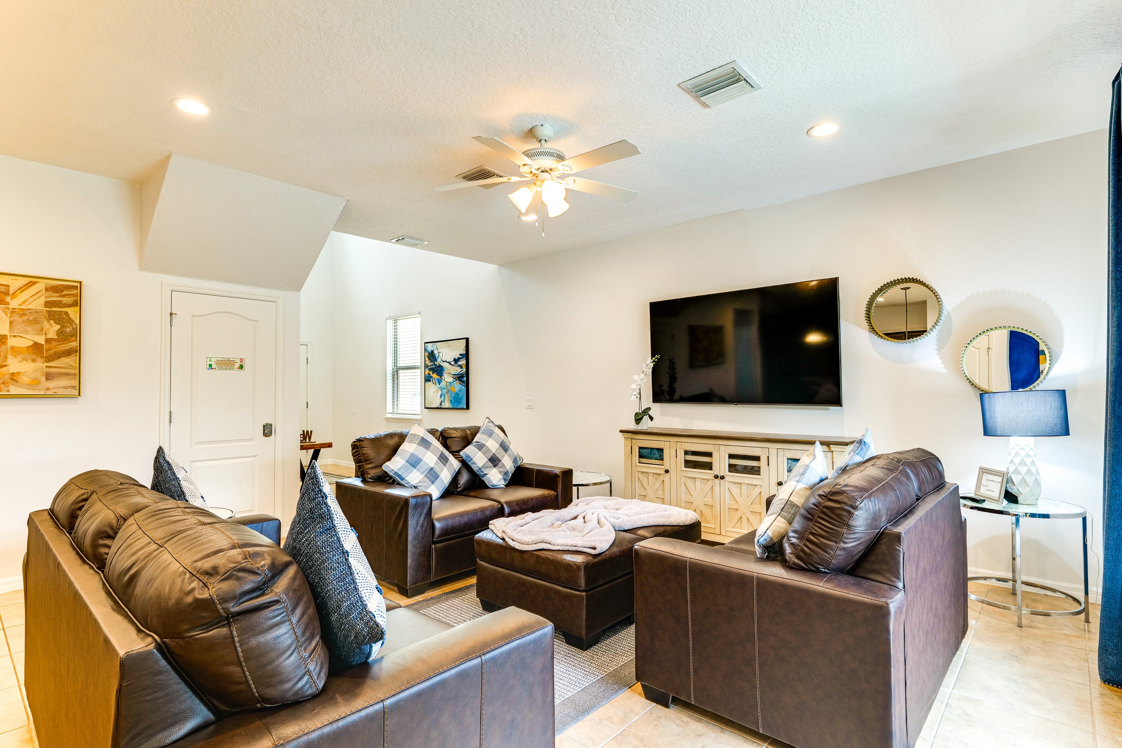 Living Room | Queen Sleeper Sofa | 1st Floor
