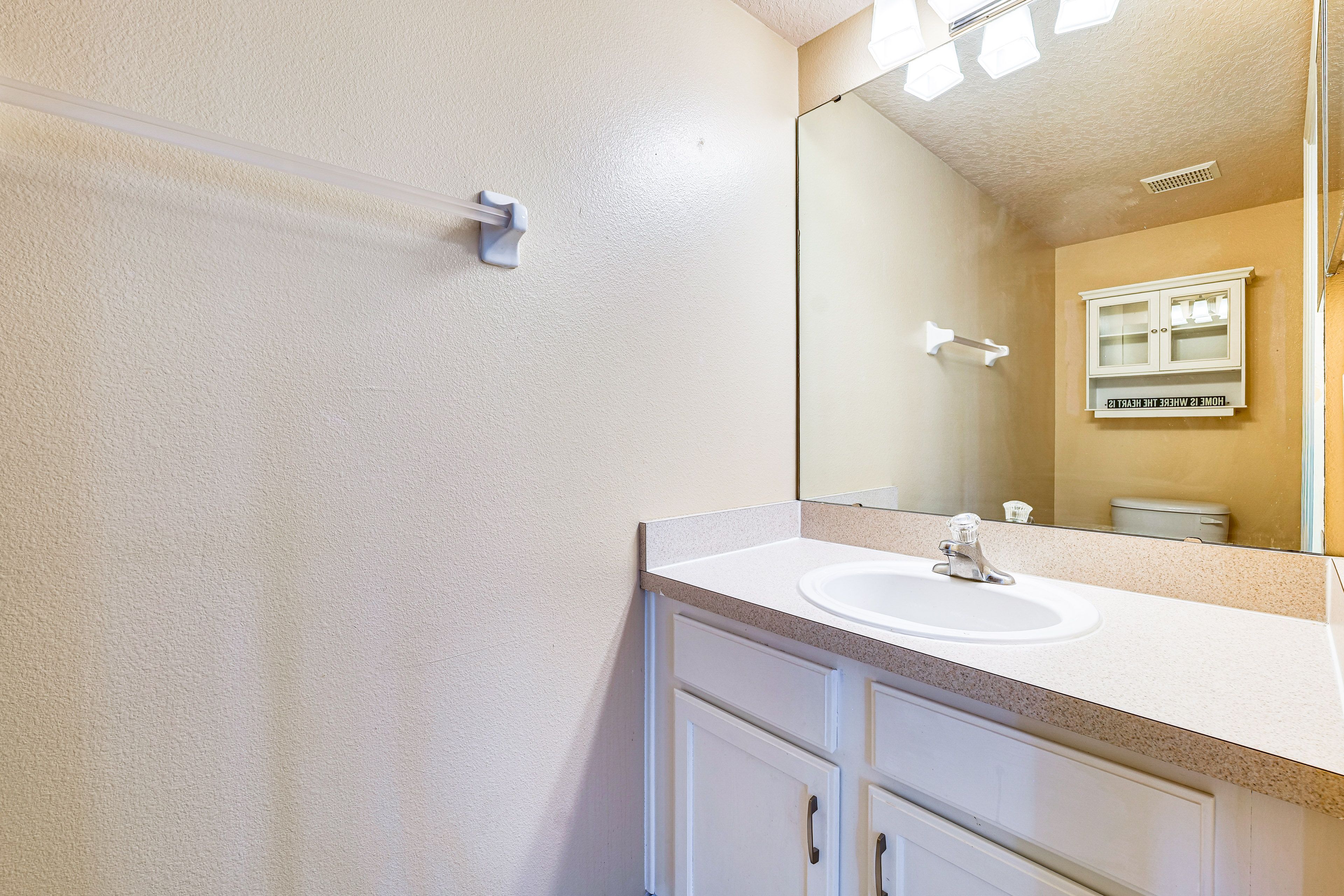 Half Bathroom | 1st Floor